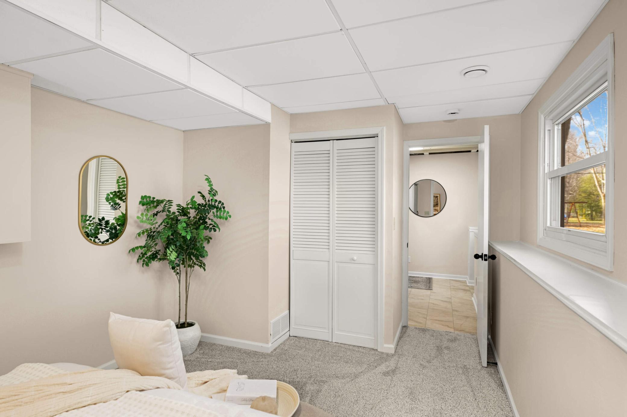 Vadnais Heights, Minnesota, 55127, United States, 4 Bedrooms Bedrooms, ,2 BathroomsBathrooms,Residential,For Sale,1993566