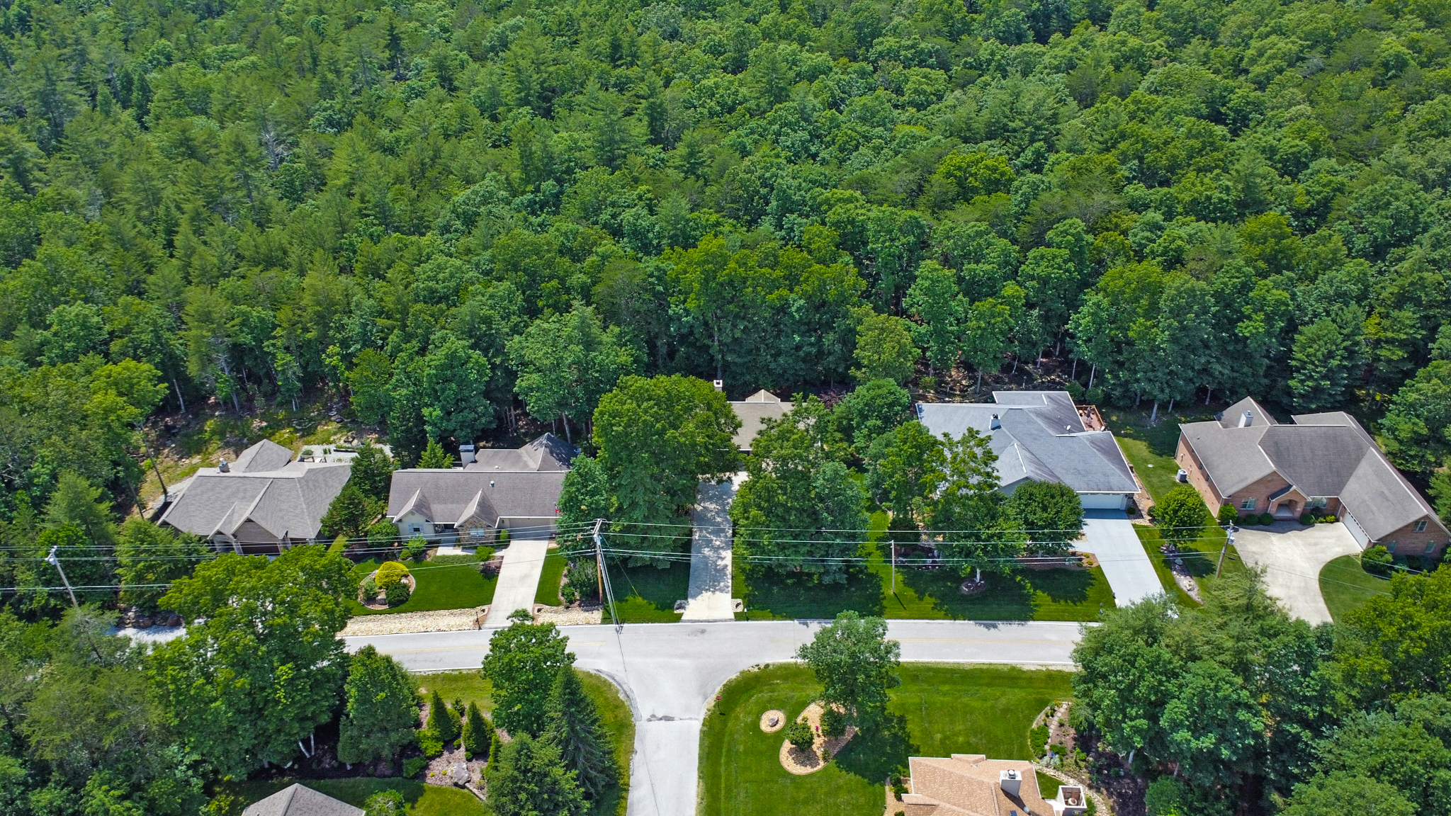 Crossville, Tennessee, 38558, United States, 3 Bedrooms Bedrooms, ,2 BathroomsBathrooms,Residential,For Sale,1975656