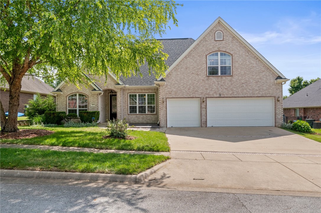 Fayetteville, Arkansas, 72701, United States, 5 Bedrooms Bedrooms, ,4 BathroomsBathrooms,Residential,For Sale,1838012