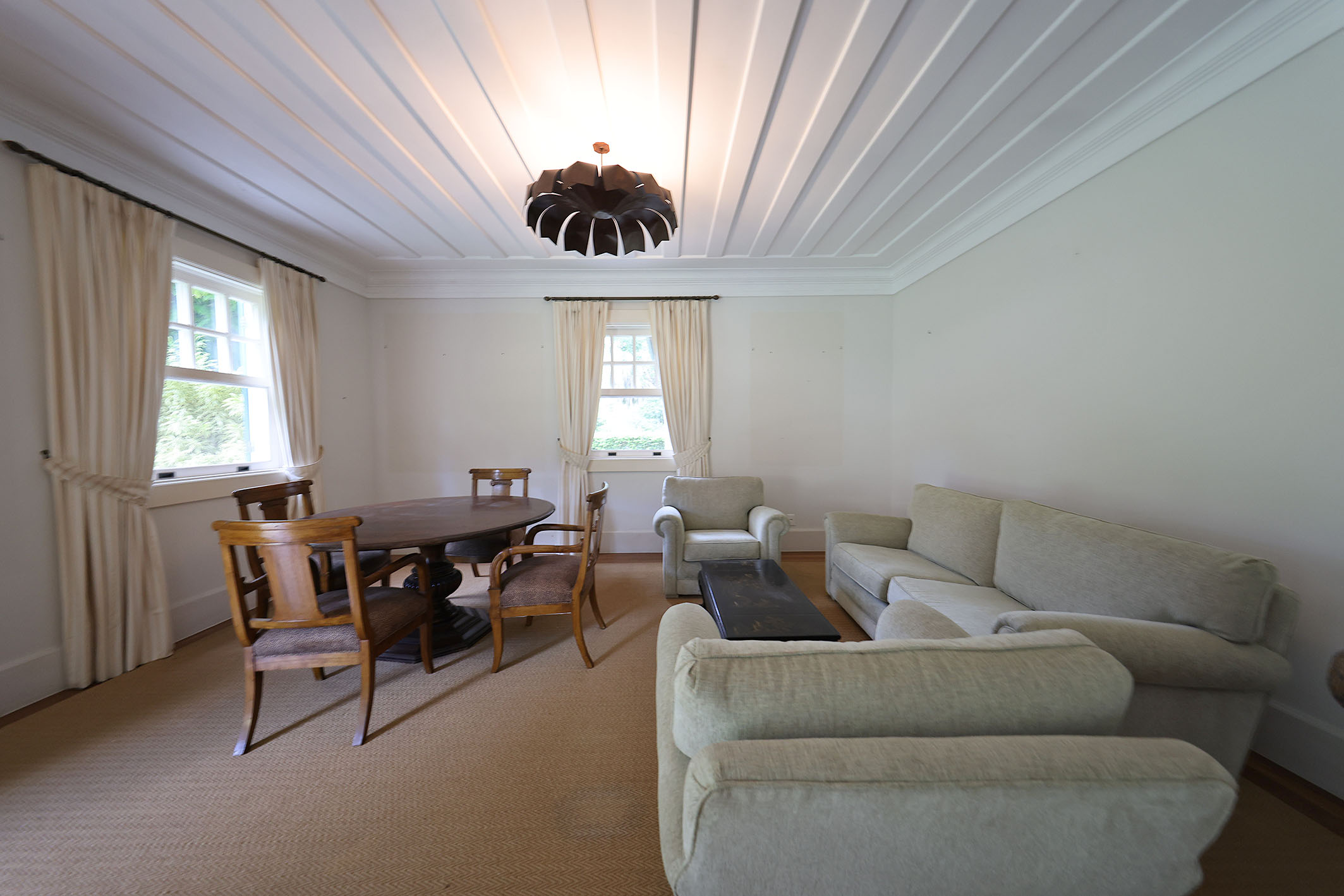  Renovated Farm with an Impressive Main Residence and Complete Infrastructure - 物件實景