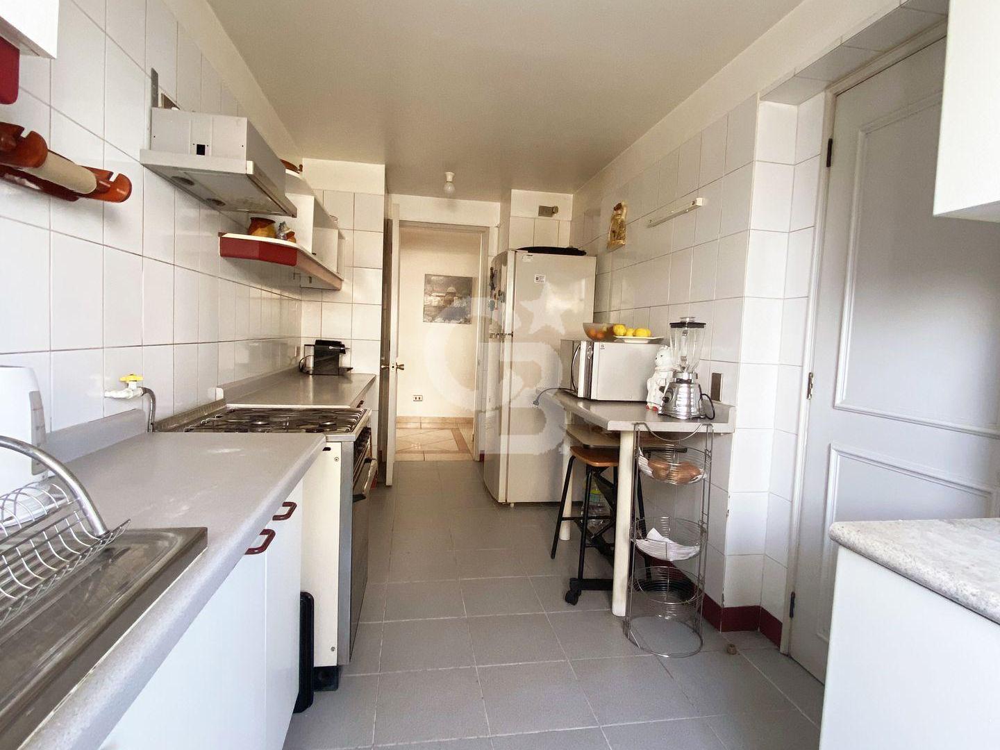 Las Condes, Chile, 5 Bedrooms Bedrooms, ,4 BathroomsBathrooms,Residential,For Sale,1994640