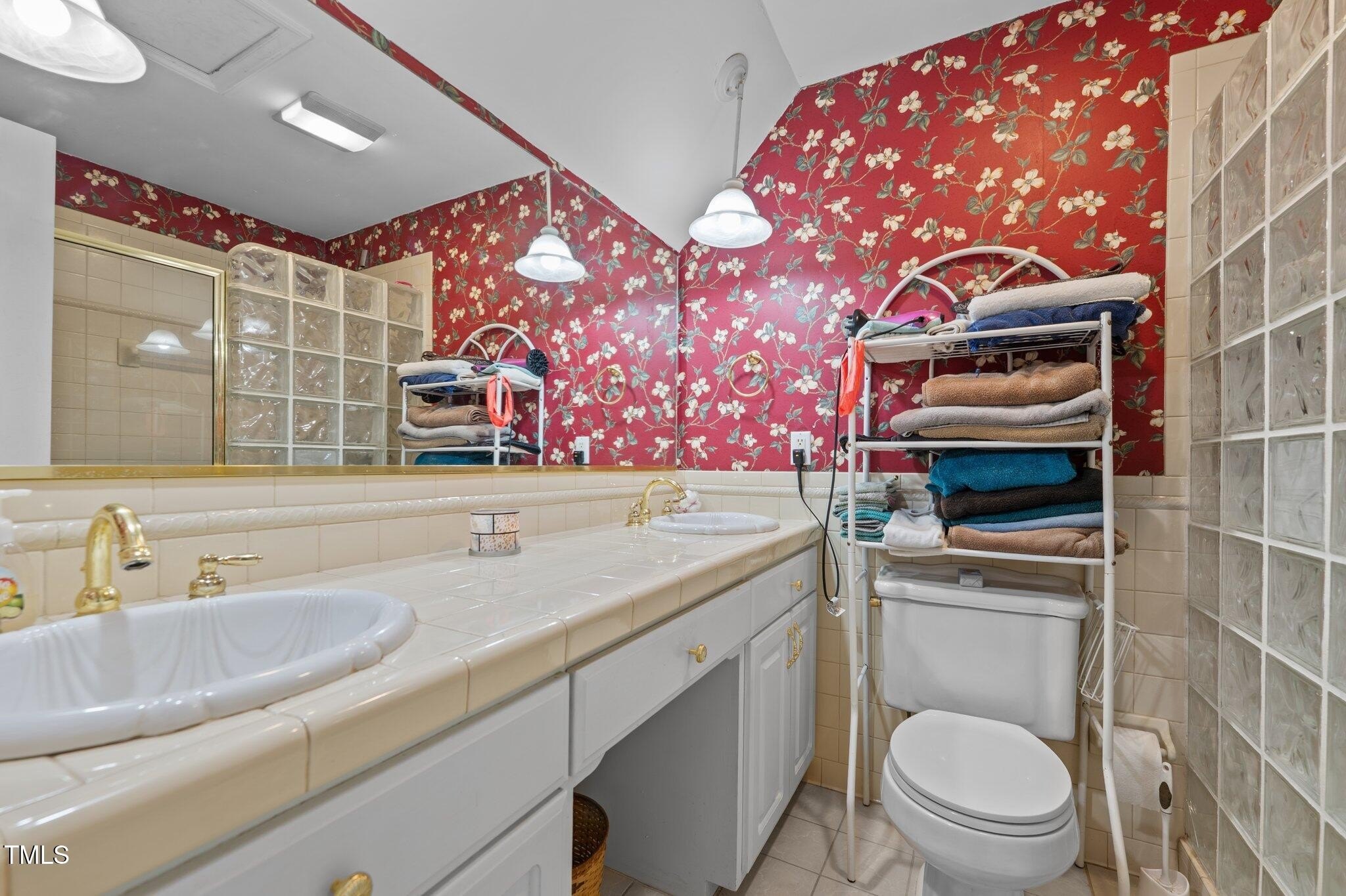 Mebane, North Carolina, 27302, United States, 4 Bedrooms Bedrooms, ,2 BathroomsBathrooms,Residential,For Sale,1975884