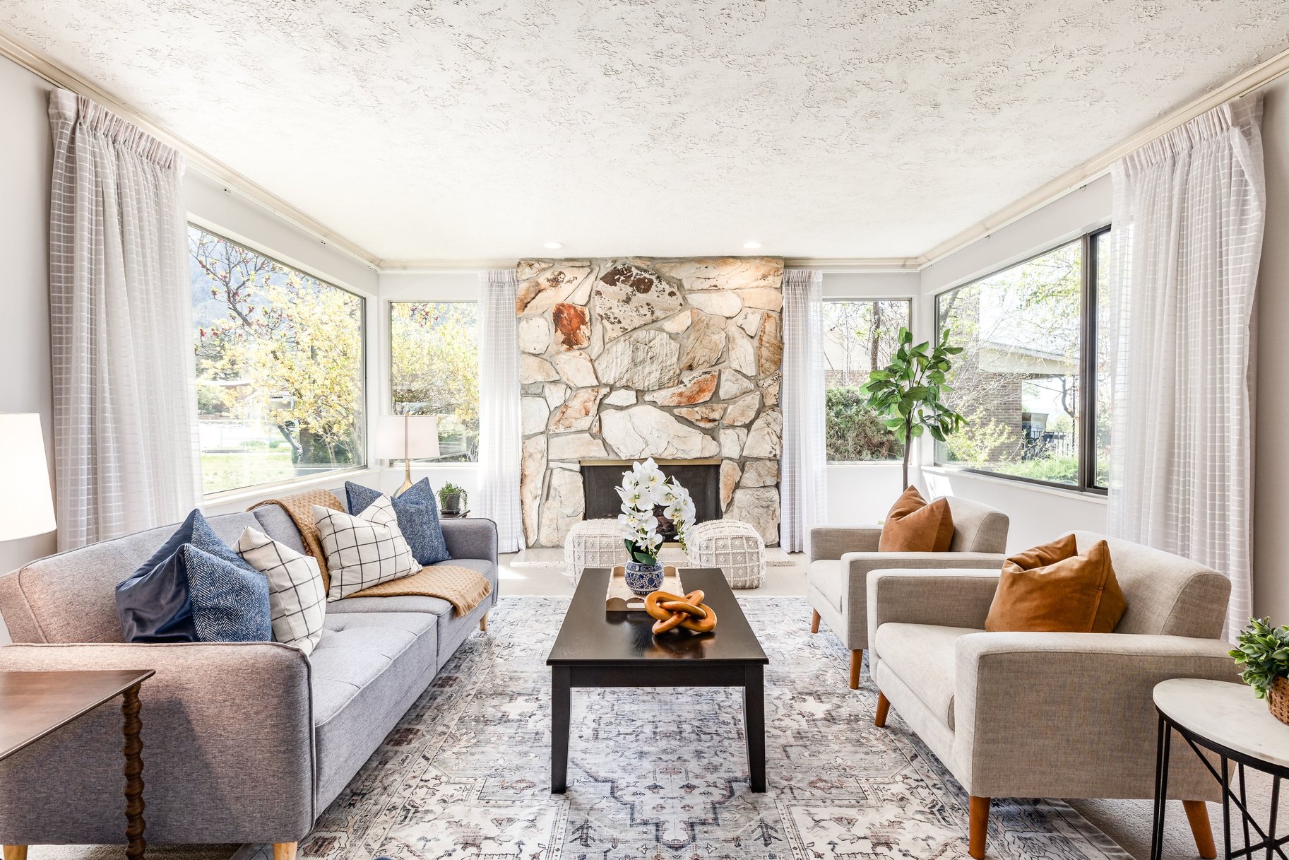  Solid Olympus Cove 2 Story With Mountain and Valley Views - 物件實景