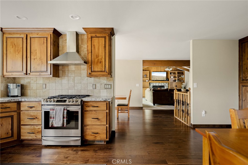 Lake Arrowhead, California, 92352, United States, 4 Bedrooms Bedrooms, ,4 BathroomsBathrooms,Residential,For Sale,1939836