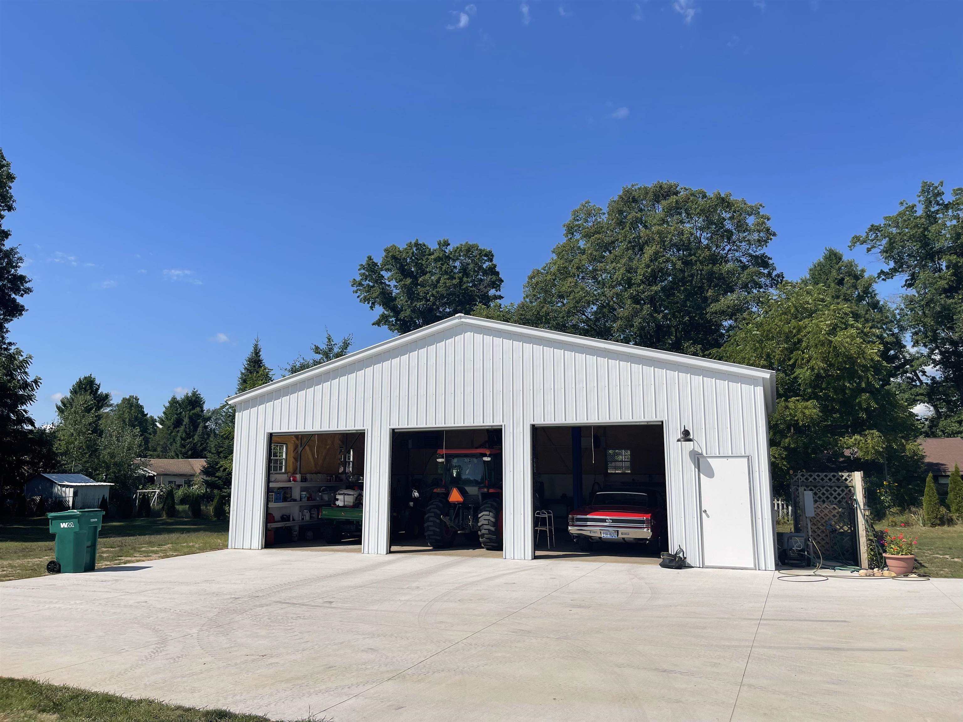 Harrison, Michigan, 48625, United States, 3 Bedrooms Bedrooms, ,3 BathroomsBathrooms,Residential,For Sale,2007492