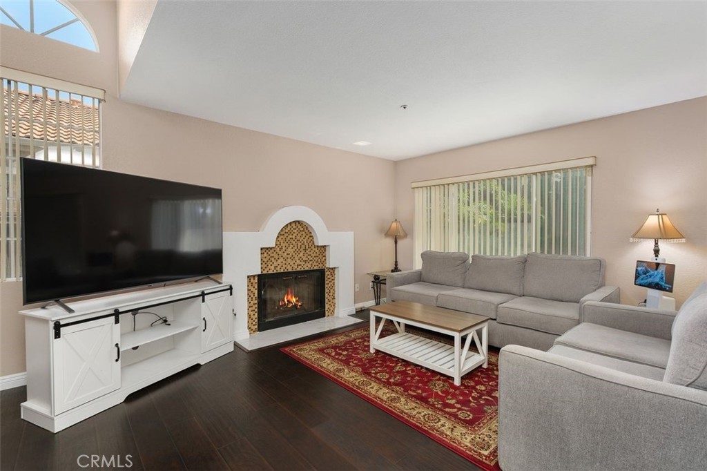Fontana, California, 92337, United States, 4 Bedrooms Bedrooms, ,3 BathroomsBathrooms,Residential,For Sale,1926621