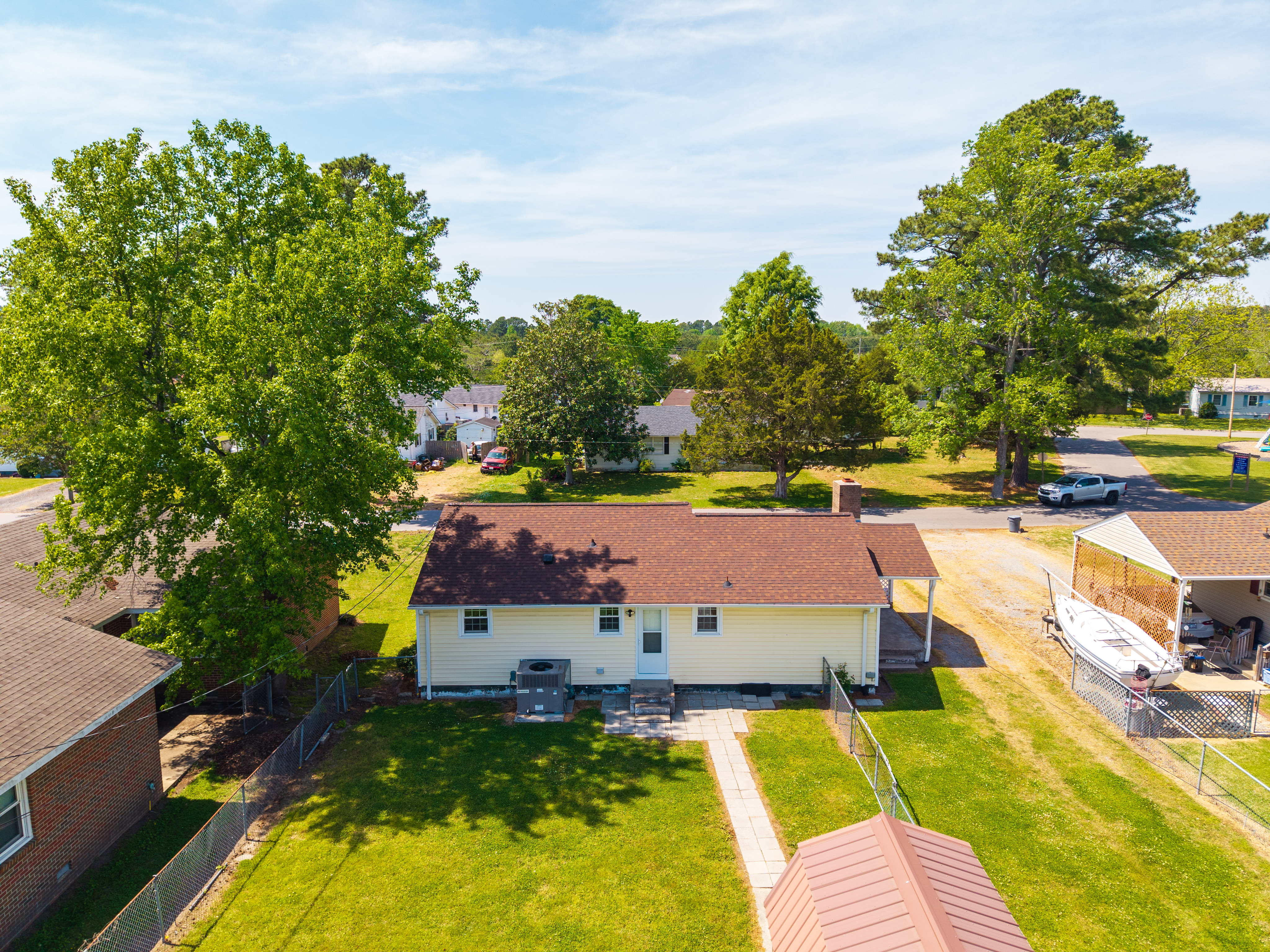  906 Stratford Rd - 物件實景