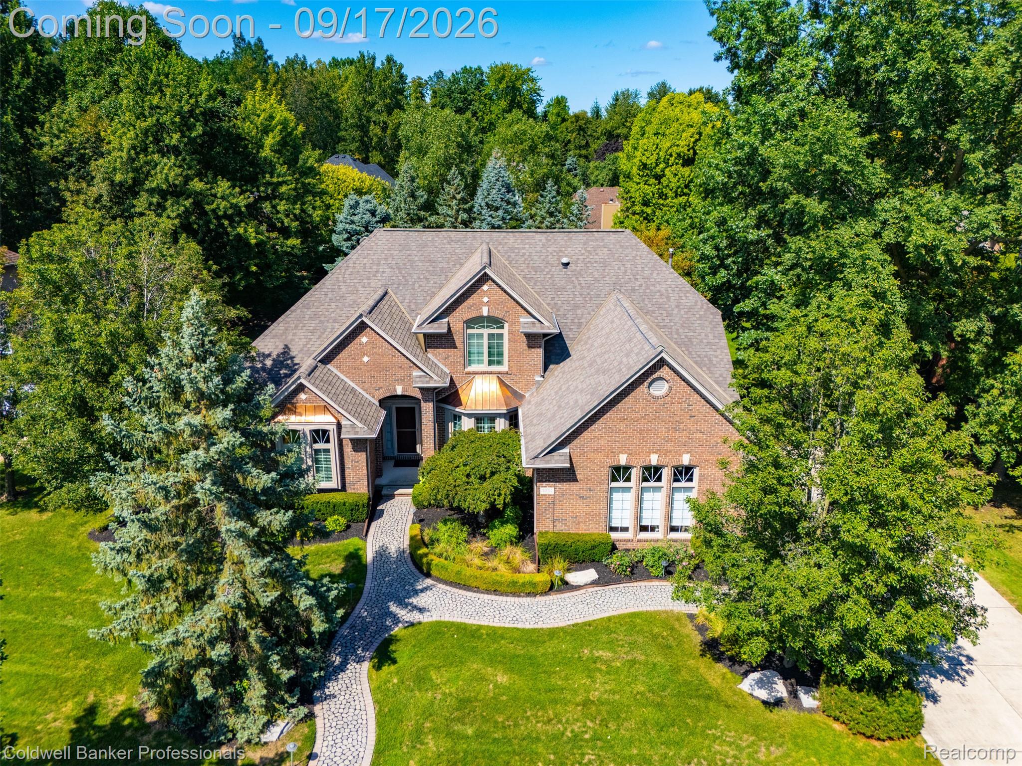 Lake Forest Dr, Sterling Heights, MI 48314