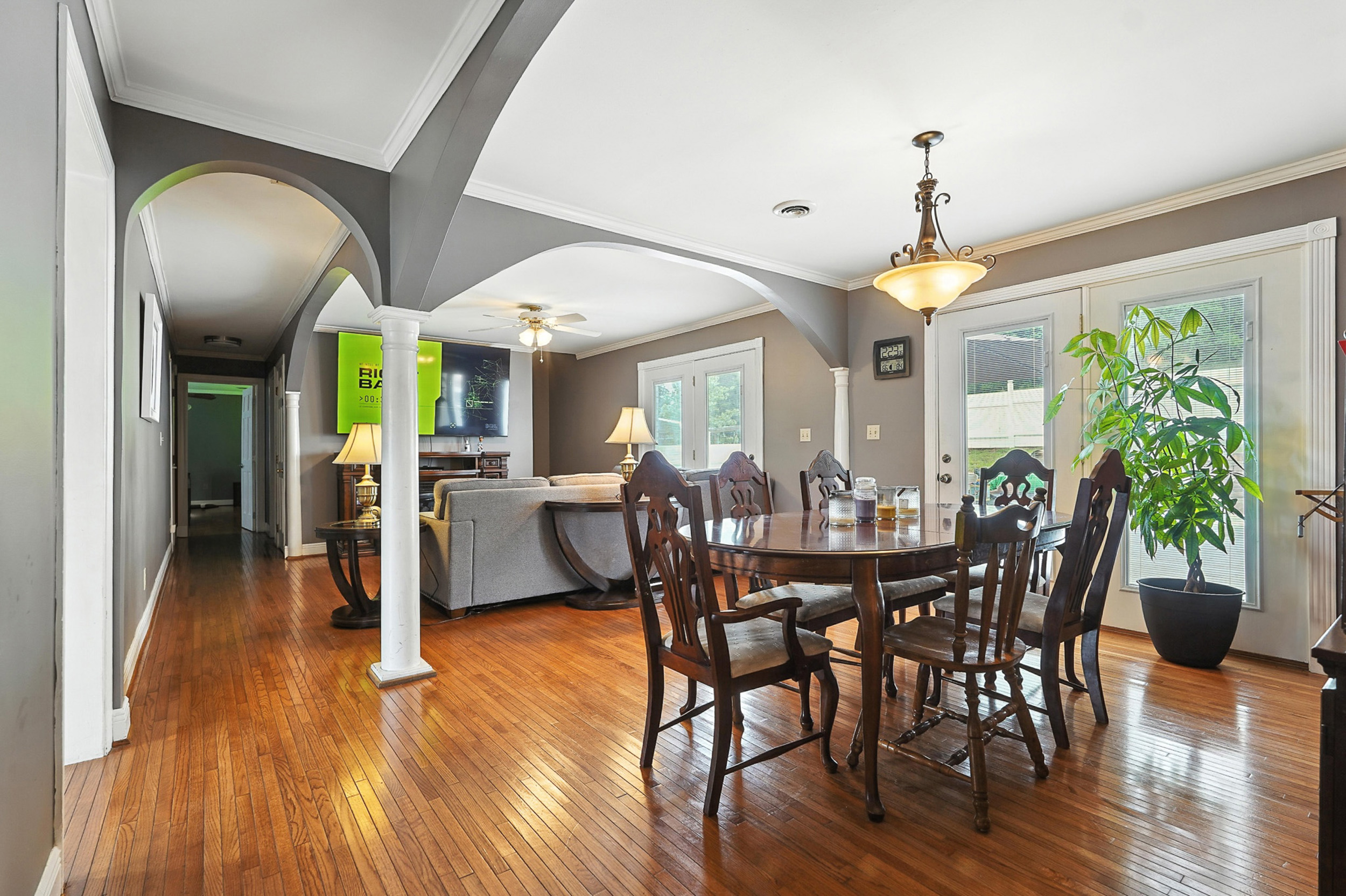 Seymour, Tennessee, 37865, United States, 8 Bedrooms Bedrooms, ,8 BathroomsBathrooms,Residential,For Sale,1904396