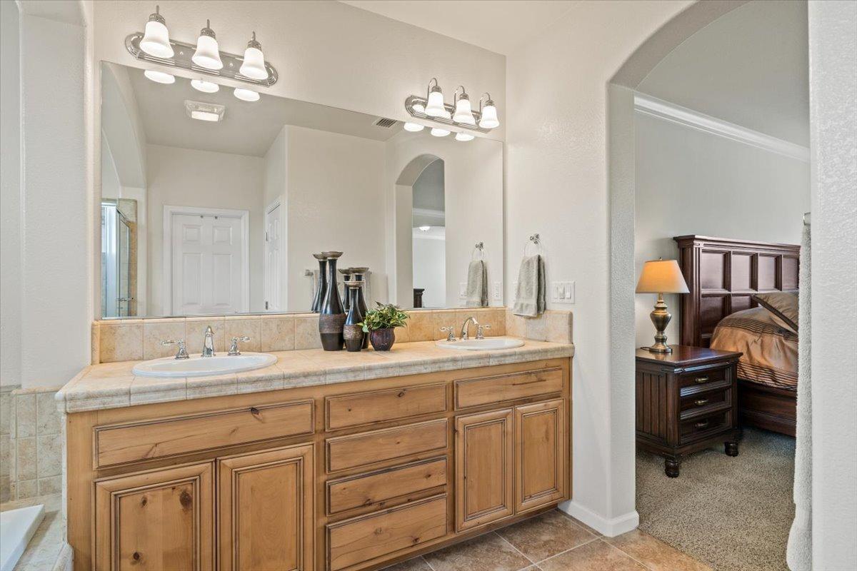 Roseville, California, 95747, United States, 4 Bedrooms Bedrooms, ,3 BathroomsBathrooms,Residential,For Sale,1928069