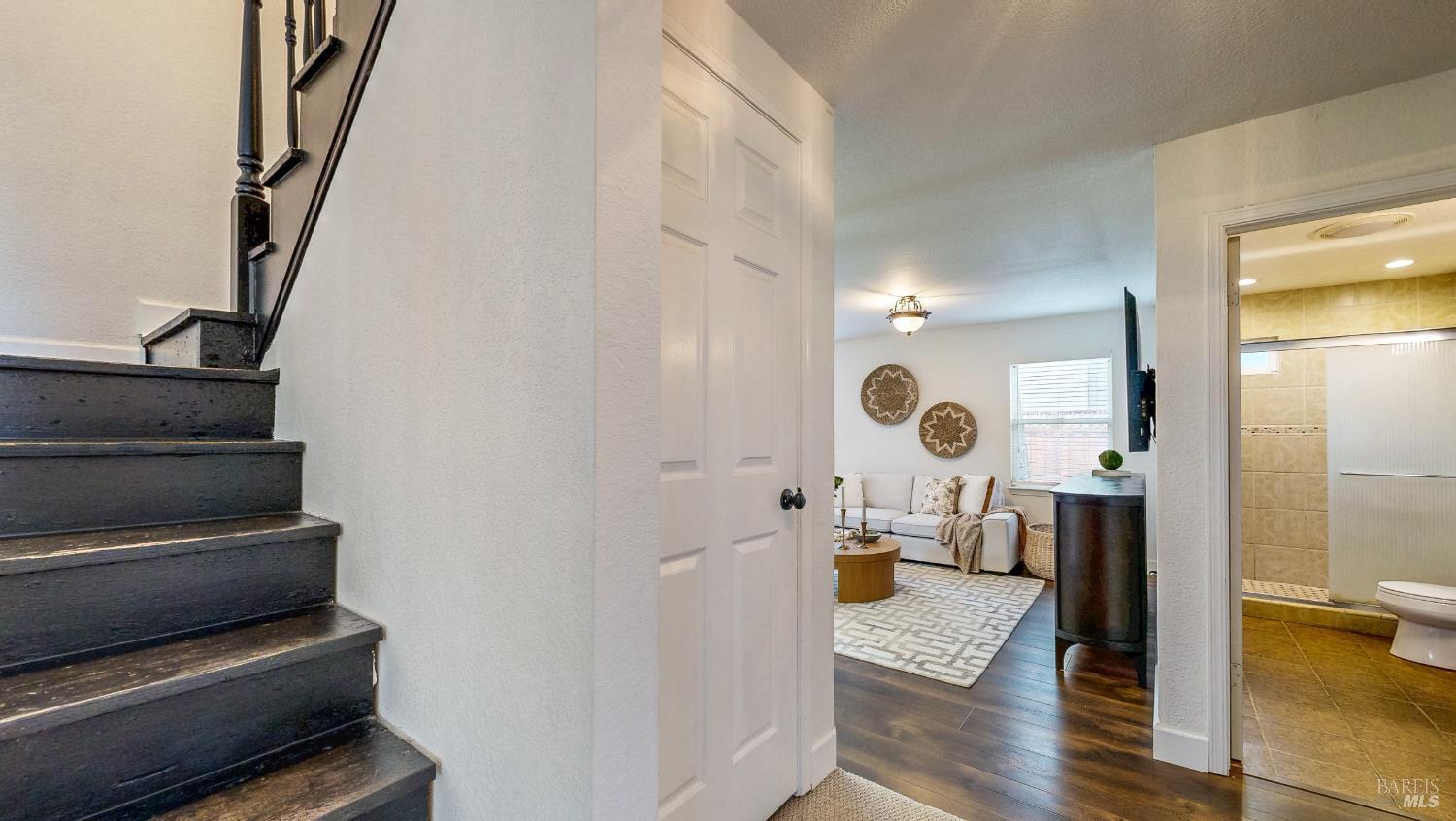 Santa Rosa, California, 95403, United States, 3 Bedrooms Bedrooms, ,3 BathroomsBathrooms,Residential,For Sale,1979353