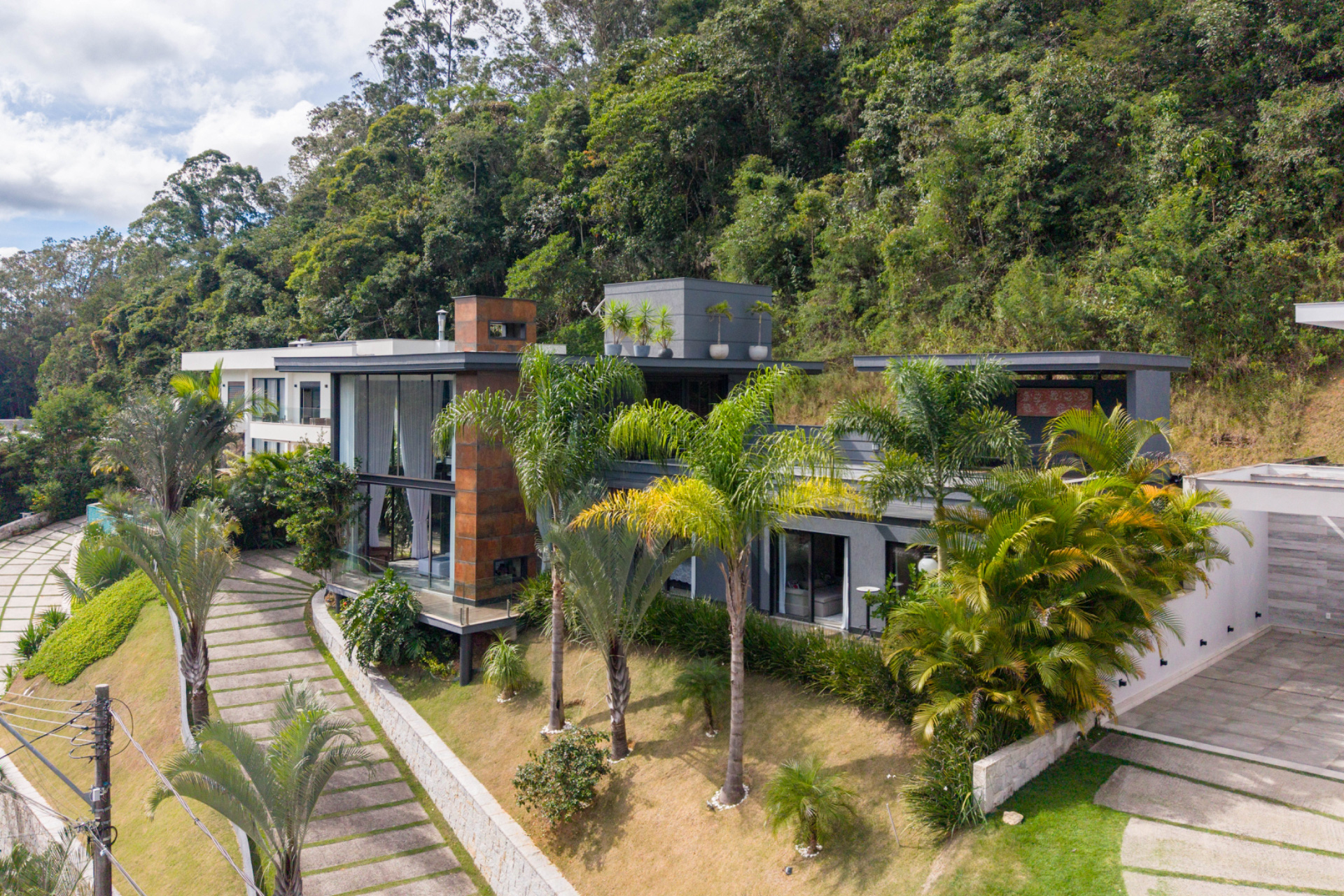  Single-story residence with four suites in a high-standard condominium - 物件實景