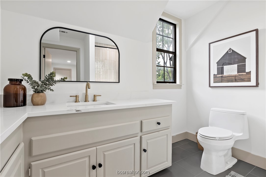 College Station, Texas, 77845, United States, 4 Bedrooms Bedrooms, ,5 BathroomsBathrooms,Residential,For Sale,1932091
