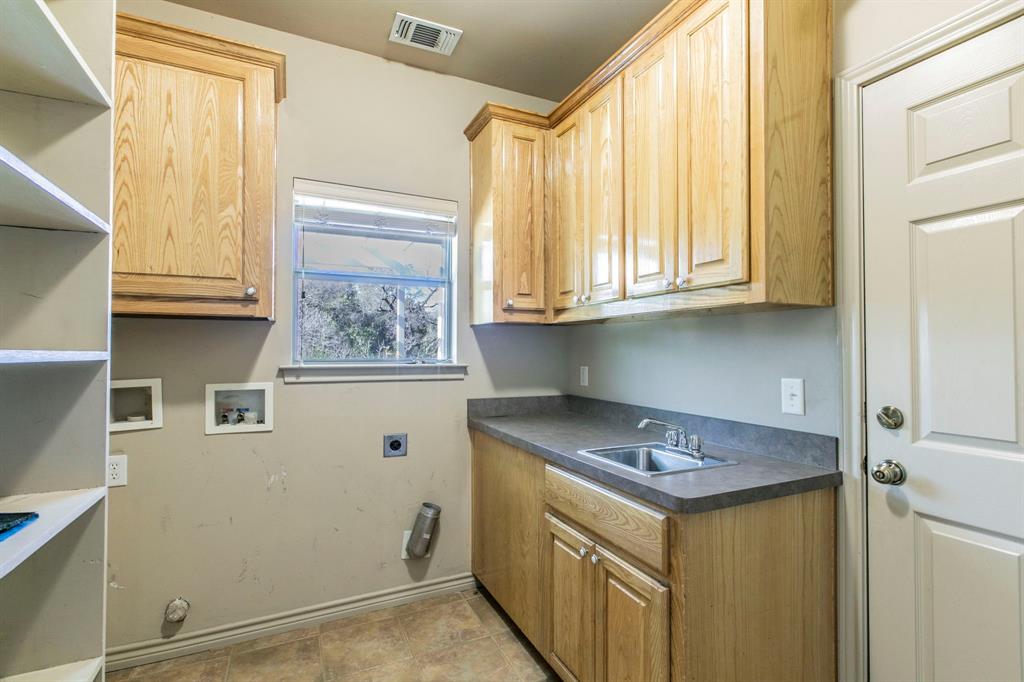 Cedar Hill, Texas, 75104, United States, 3 Bedrooms Bedrooms, ,2 BathroomsBathrooms,Residential,For Sale,2002451