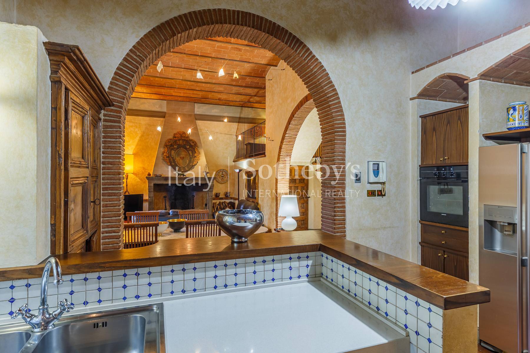  Villa with dépendance and vineyard in Tuscany - 物件實景