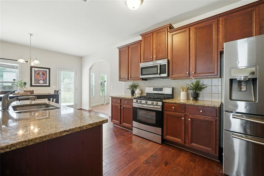 Atlanta, Georgia, 30331, United States, 5 Bedrooms Bedrooms, ,4 BathroomsBathrooms,Residential,For Sale,1933475