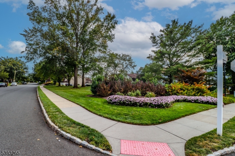 Sayreville Boro, New Jersey, 08859, United States, 2 Bedrooms Bedrooms, ,3 BathroomsBathrooms,Residential,For Sale,1962981