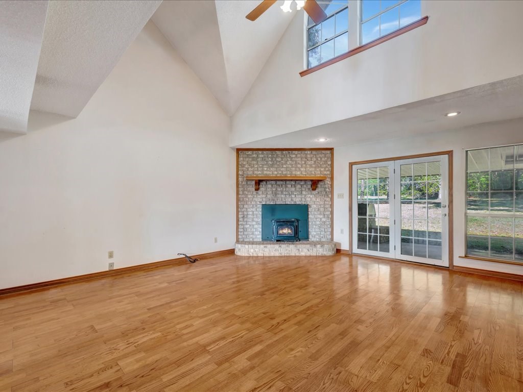 Huntington, Texas, 75949, United States, 4 Bedrooms Bedrooms, ,2 BathroomsBathrooms,Residential,For Sale,1975169