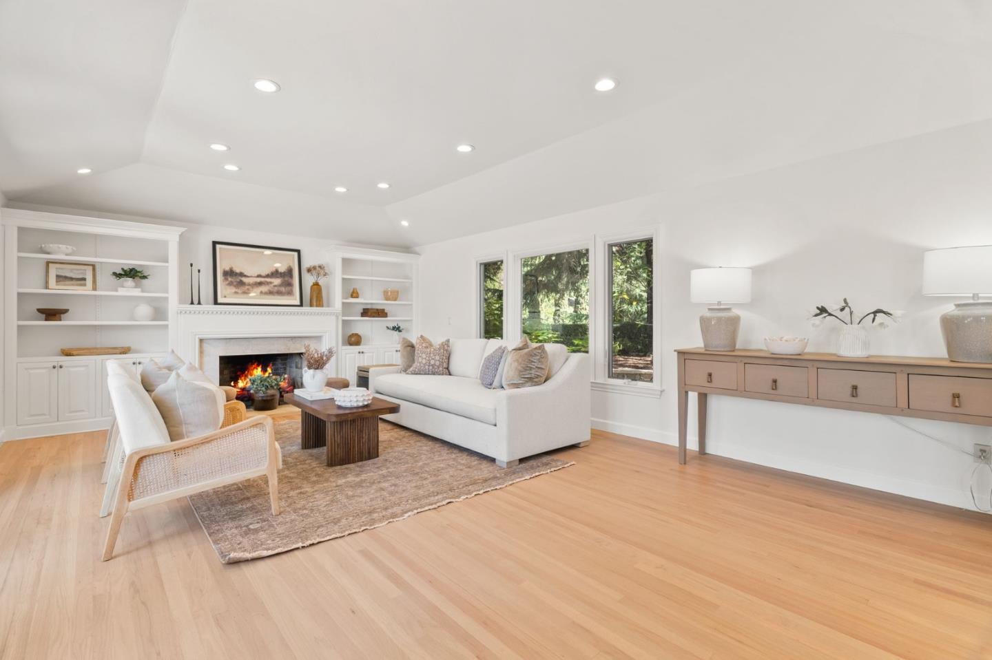 Los Gatos, California, 95032, United States, 4 Bedrooms Bedrooms, ,4 BathroomsBathrooms,Residential,For Sale,1918329