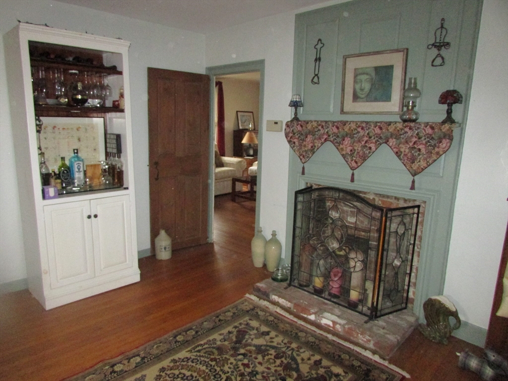 Attleboro, Massachusetts, 02703, United States, 5 Bedrooms Bedrooms, ,2 BathroomsBathrooms,Residential,For Sale,1983996