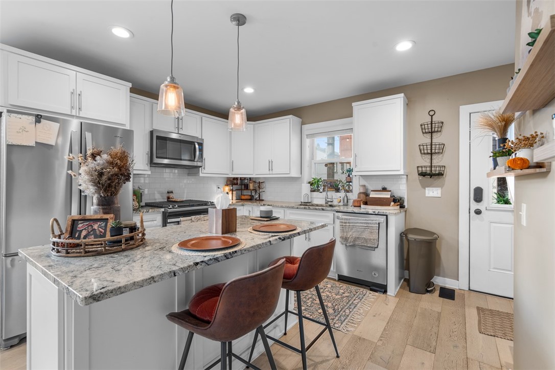 Lawrenceville, Pennsylvania, 15201, United States, ,Residential,For Sale,1988380