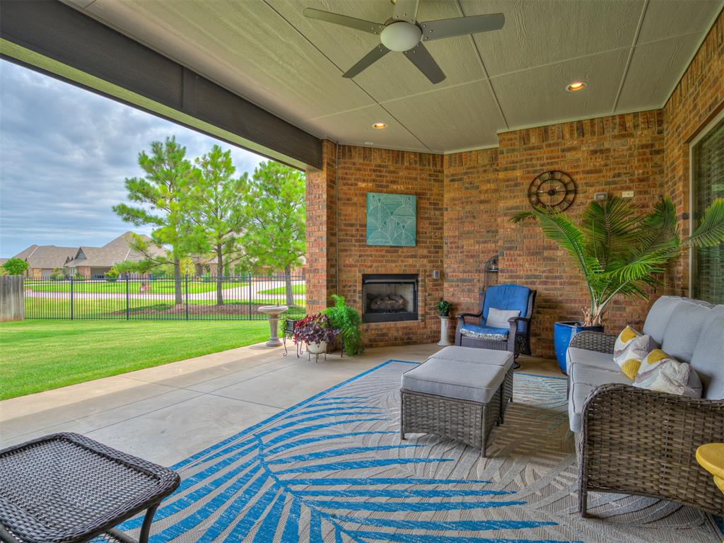 Mustang, Oklahoma, 73064, United States, 4 Bedrooms Bedrooms, ,4 BathroomsBathrooms,Residential,For Sale,1908407