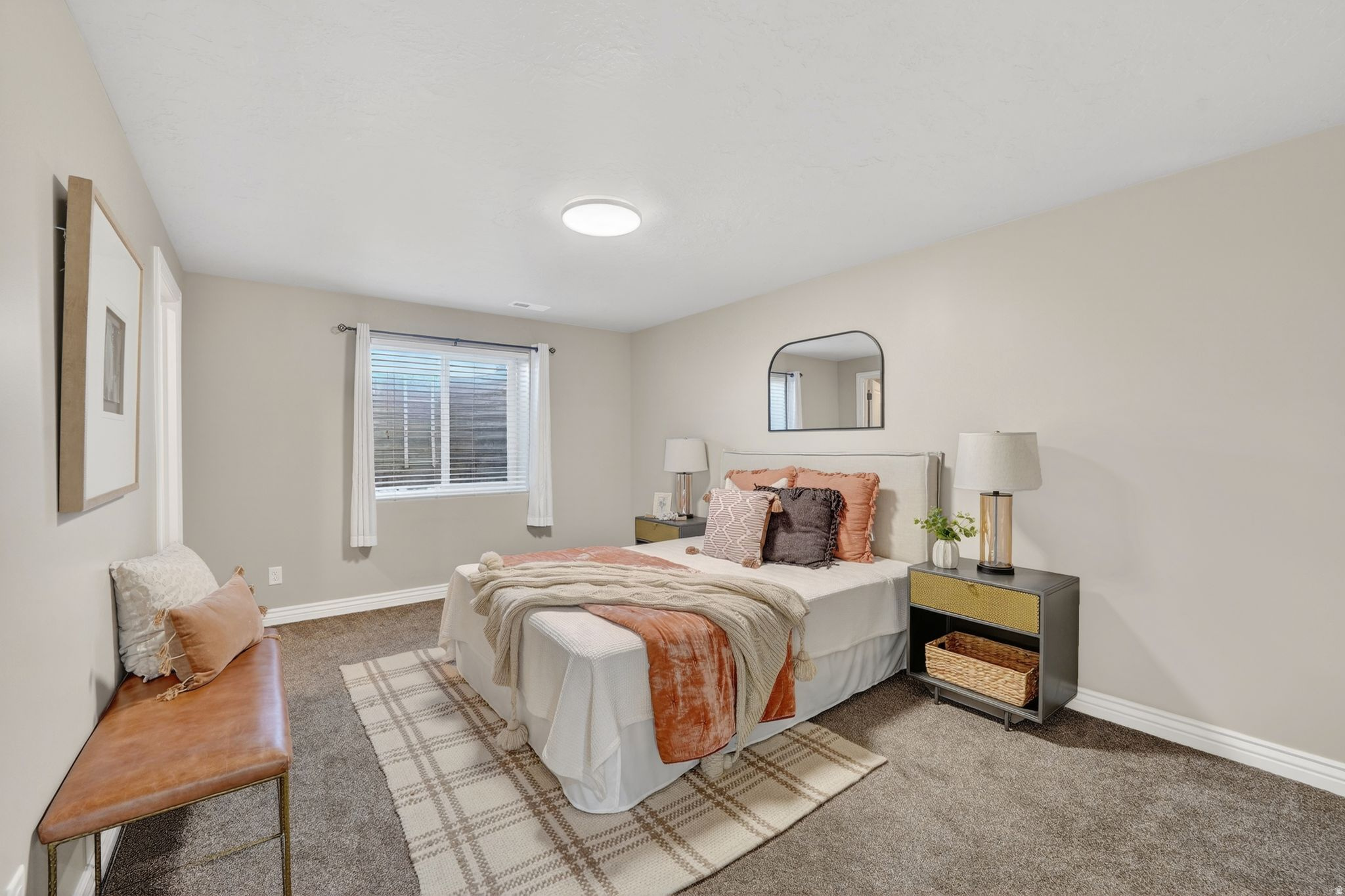 Syracuse, Utah, 84075, United States, 5 Bedrooms Bedrooms, ,3 BathroomsBathrooms,Residential,For Sale,2003414