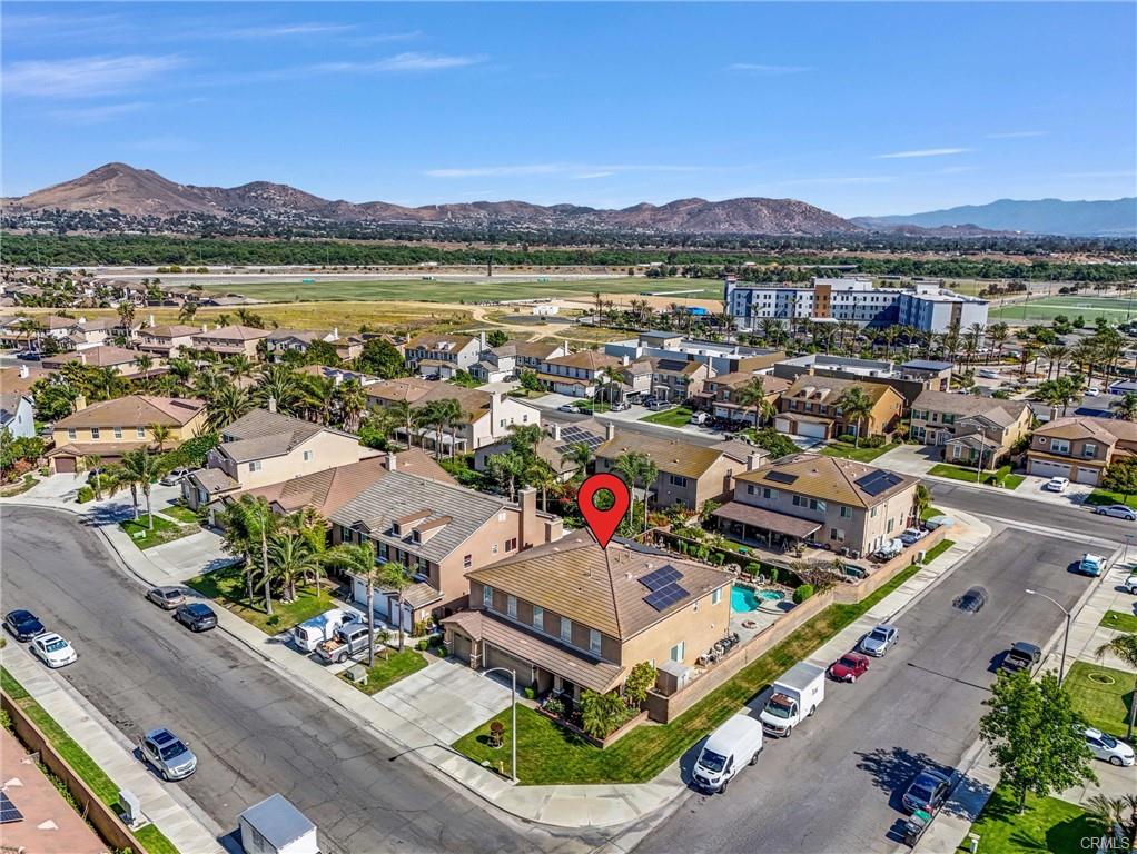 Eastvale, California, 91752, United States, 5 Bedrooms Bedrooms, ,4 BathroomsBathrooms,Residential,For Sale,1825182