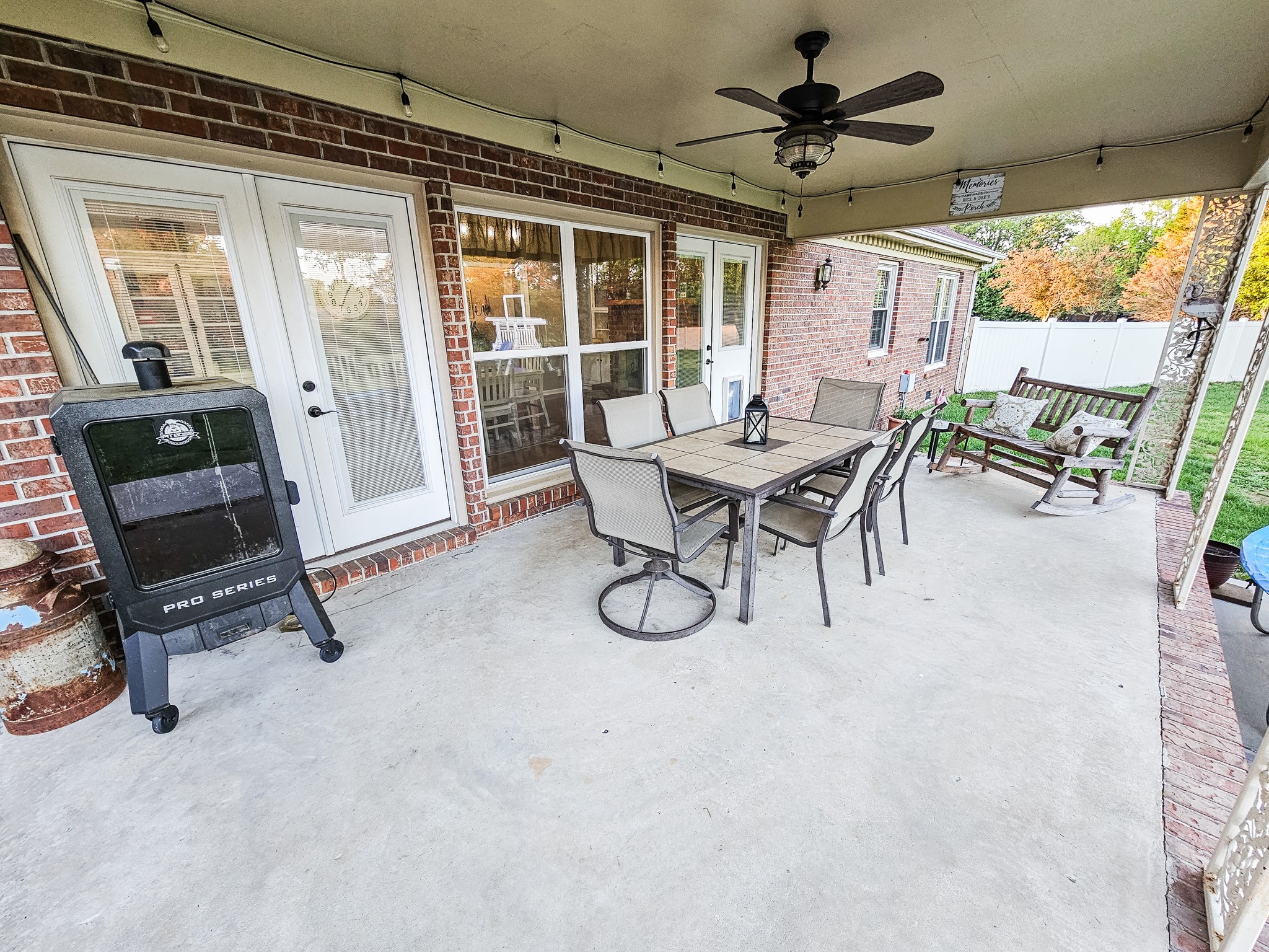 Tullahoma, Tennessee, 37388, United States, 3 Bedrooms Bedrooms, ,4 BathroomsBathrooms,Residential,For Sale,1794204