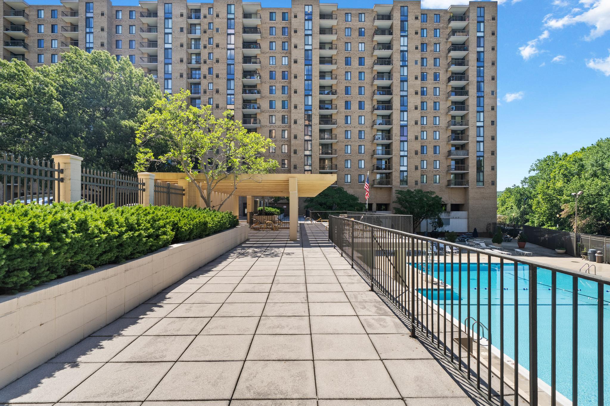  4600 S Four Mile Run Drive, Arlington, VA, 22204 - 物件實景