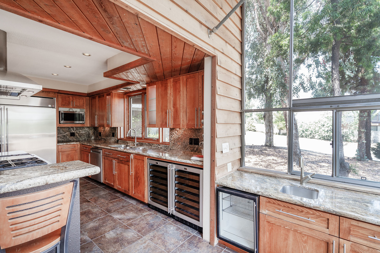 Hemet, California, 92544, United States, 6 Bedrooms Bedrooms, ,6 BathroomsBathrooms,Residential,For Sale,1849818