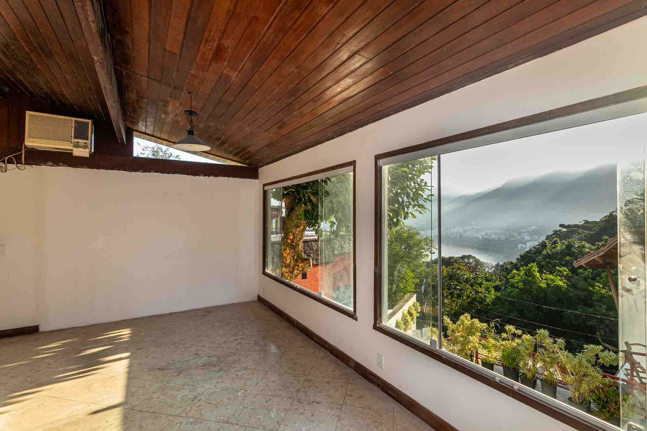  Nature connected residence with privileged views. - 物件實景
