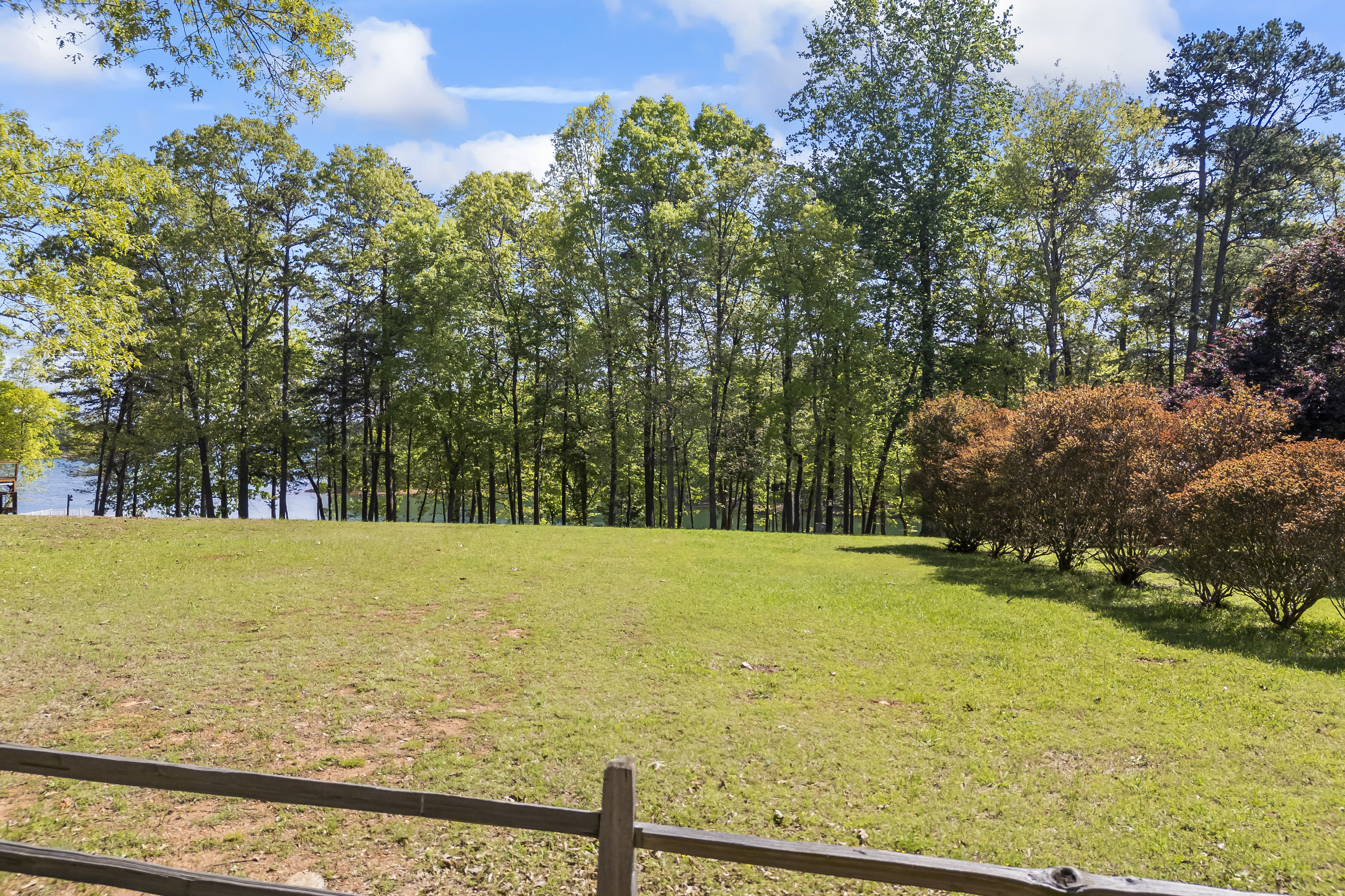 Hartwell, Georgia, 30643, United States, 4 Bedrooms Bedrooms, ,4 BathroomsBathrooms,Residential,For Sale,1906193