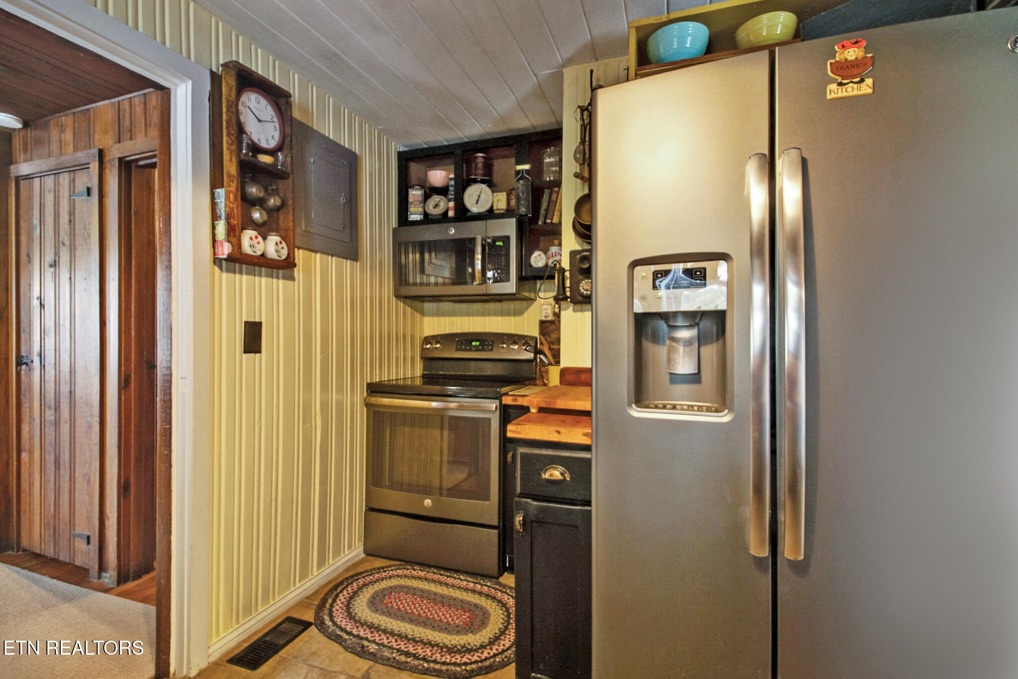 Crossville, Tennessee, 38555, United States, 4 Bedrooms Bedrooms, ,3 BathroomsBathrooms,Residential,For Sale,1888026