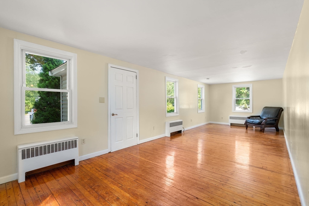 Norton, Massachusetts, 02766, United States, 3 Bedrooms Bedrooms, ,2 BathroomsBathrooms,Residential,For Sale,1925420