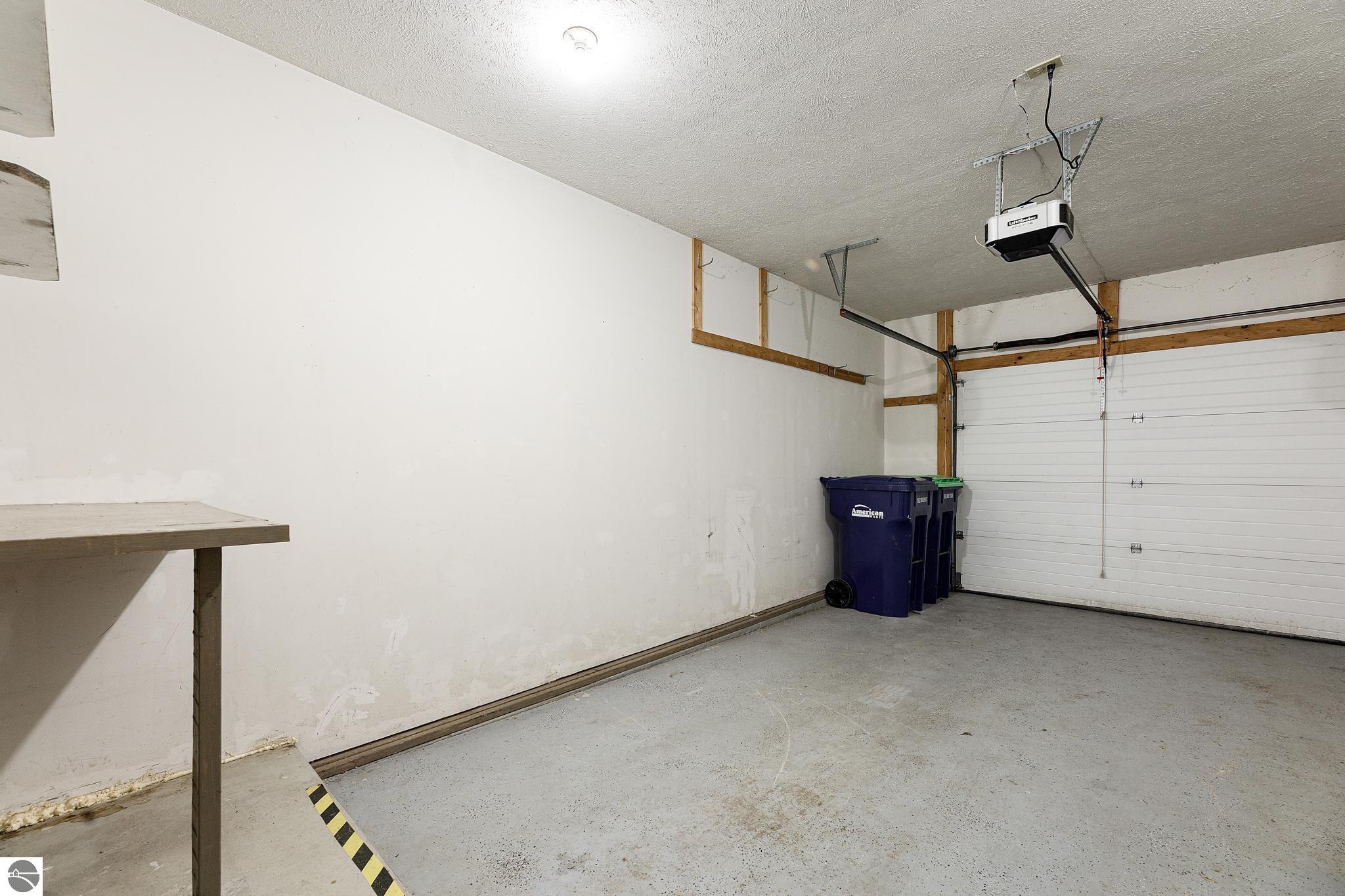 Traverse City, Michigan, 49686-1962, United States, 3 Bedrooms Bedrooms, ,2 BathroomsBathrooms,Residential,For Sale,1950100