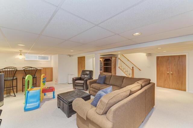 Medinah, Illinois, 60157, United States, 4 Bedrooms Bedrooms, ,4 BathroomsBathrooms,Residential,For Sale,1975518