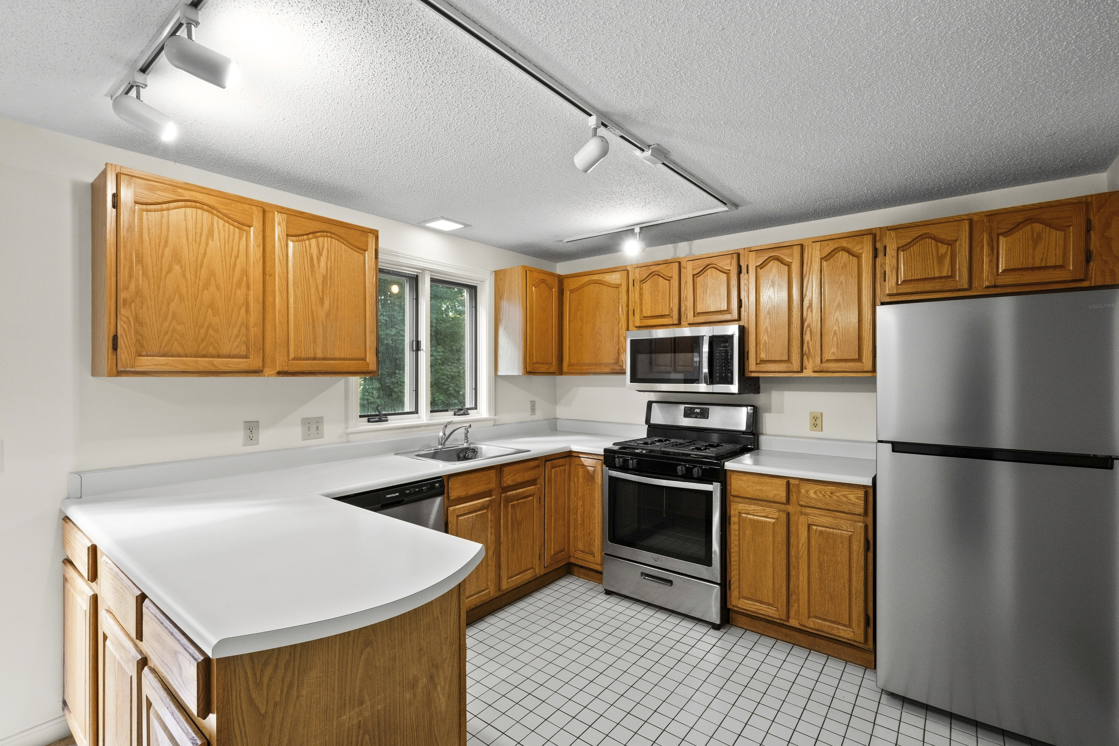  55 Littleton Road, Ayer, MA 01432 - 物件實景