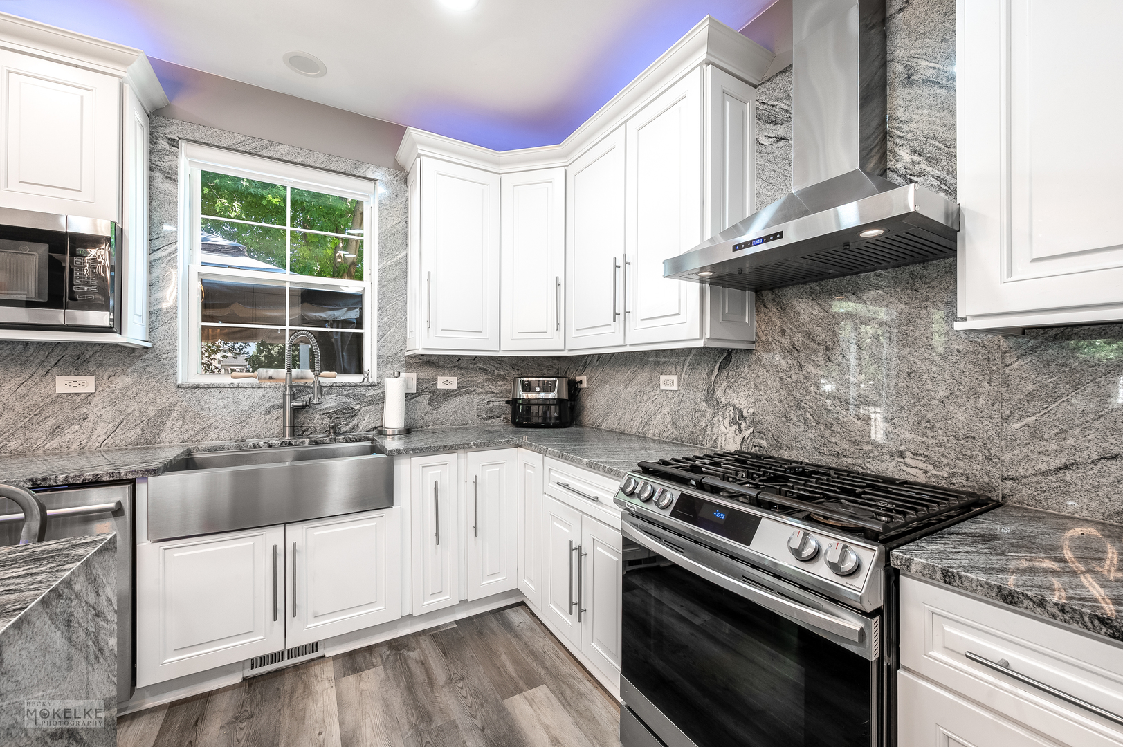 Montgomery, Illinois, 60538, United States, 5 Bedrooms Bedrooms, ,4 BathroomsBathrooms,Residential,For Sale,1925082