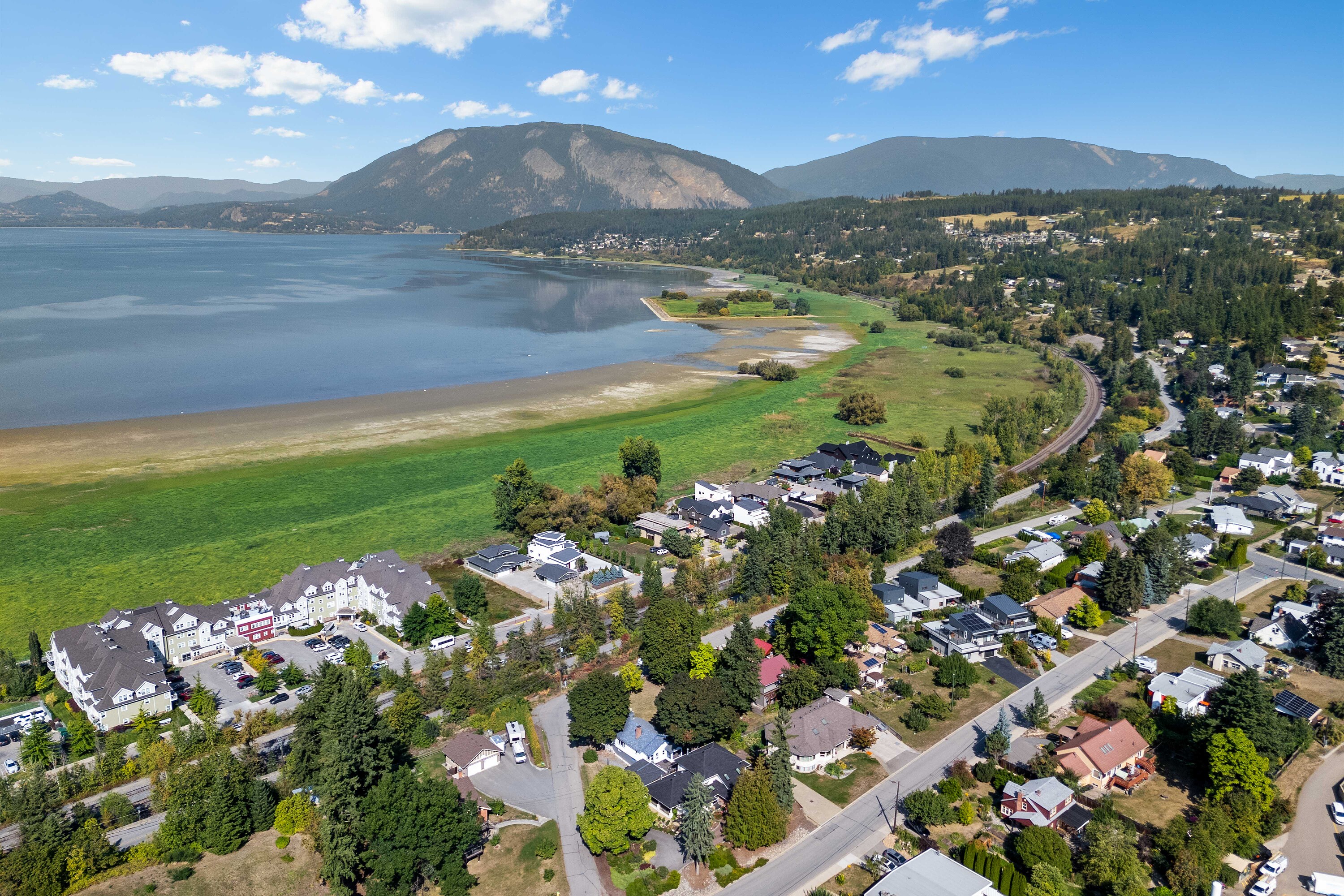  Salmon Arm, Thompson & Okanagan - 物件實景