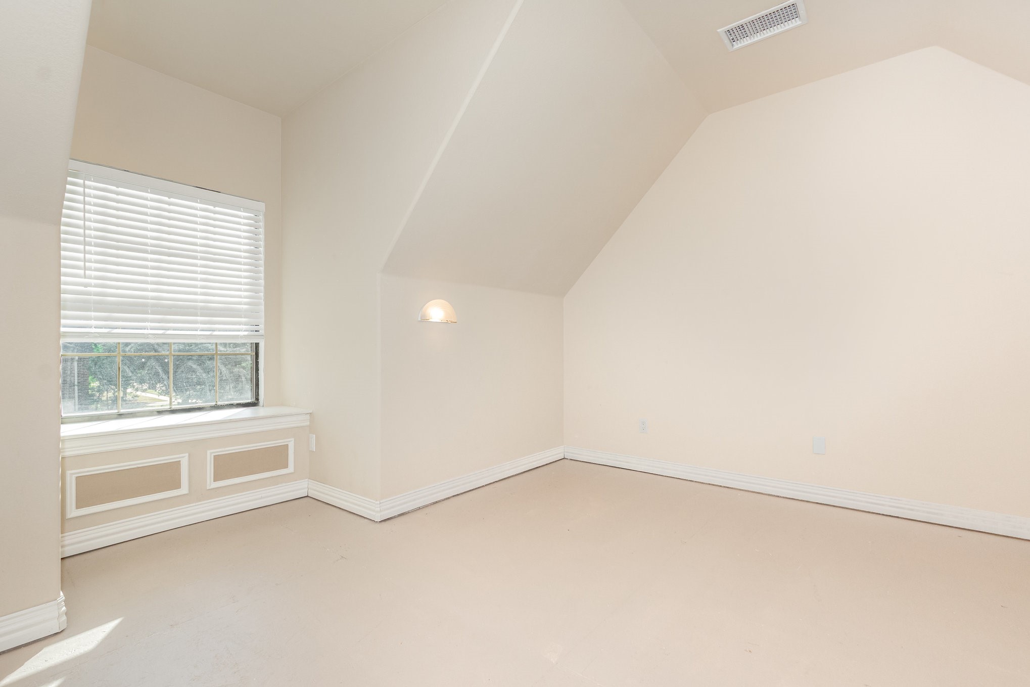 Keller, Texas, 76248, United States, 4 Bedrooms Bedrooms, ,4 BathroomsBathrooms,Residential,For Sale,1966158