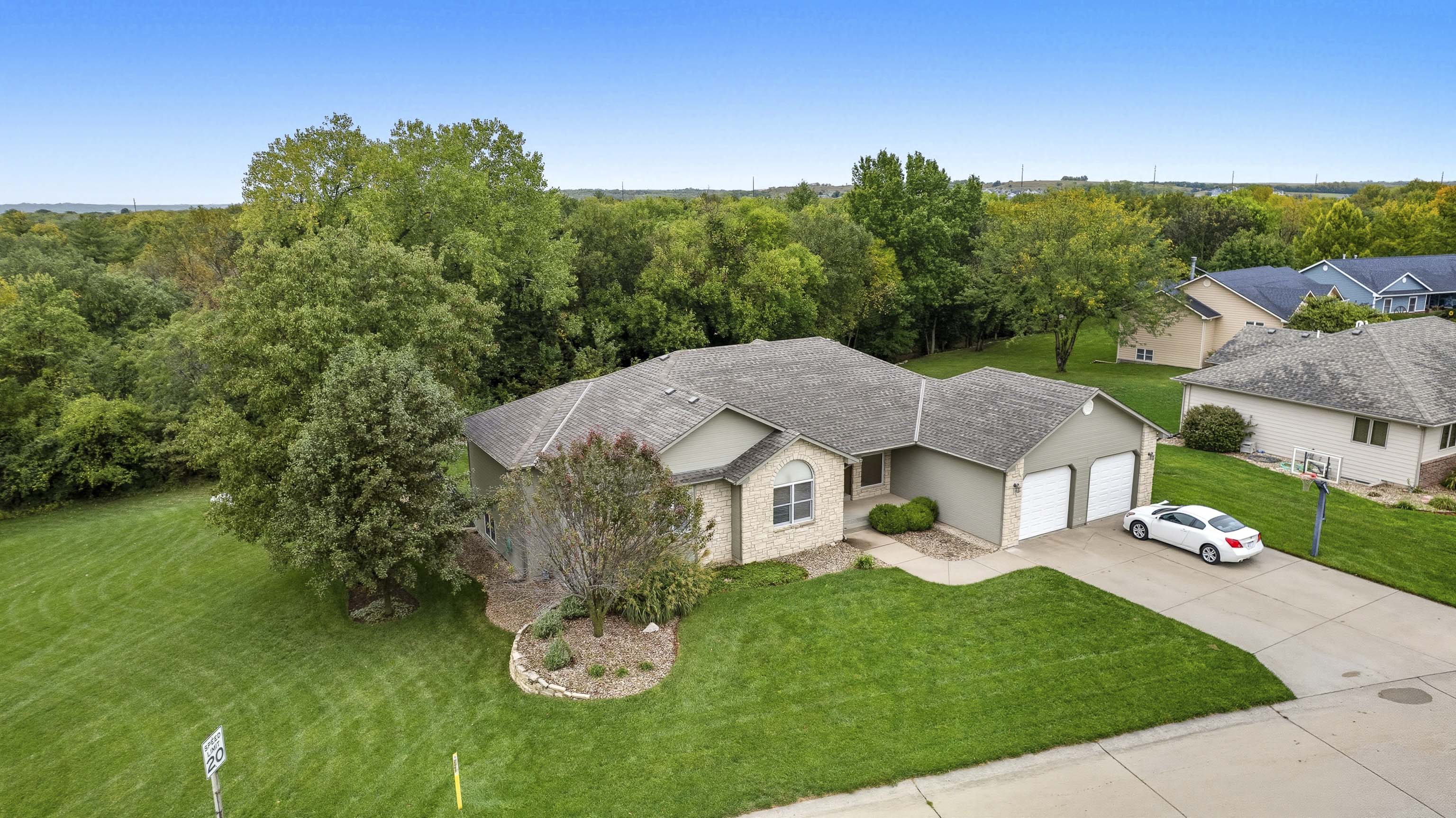 Manhattan, Kansas, 66502, United States, 5 Bedrooms Bedrooms, ,3 BathroomsBathrooms,Residential,For Sale,1960988