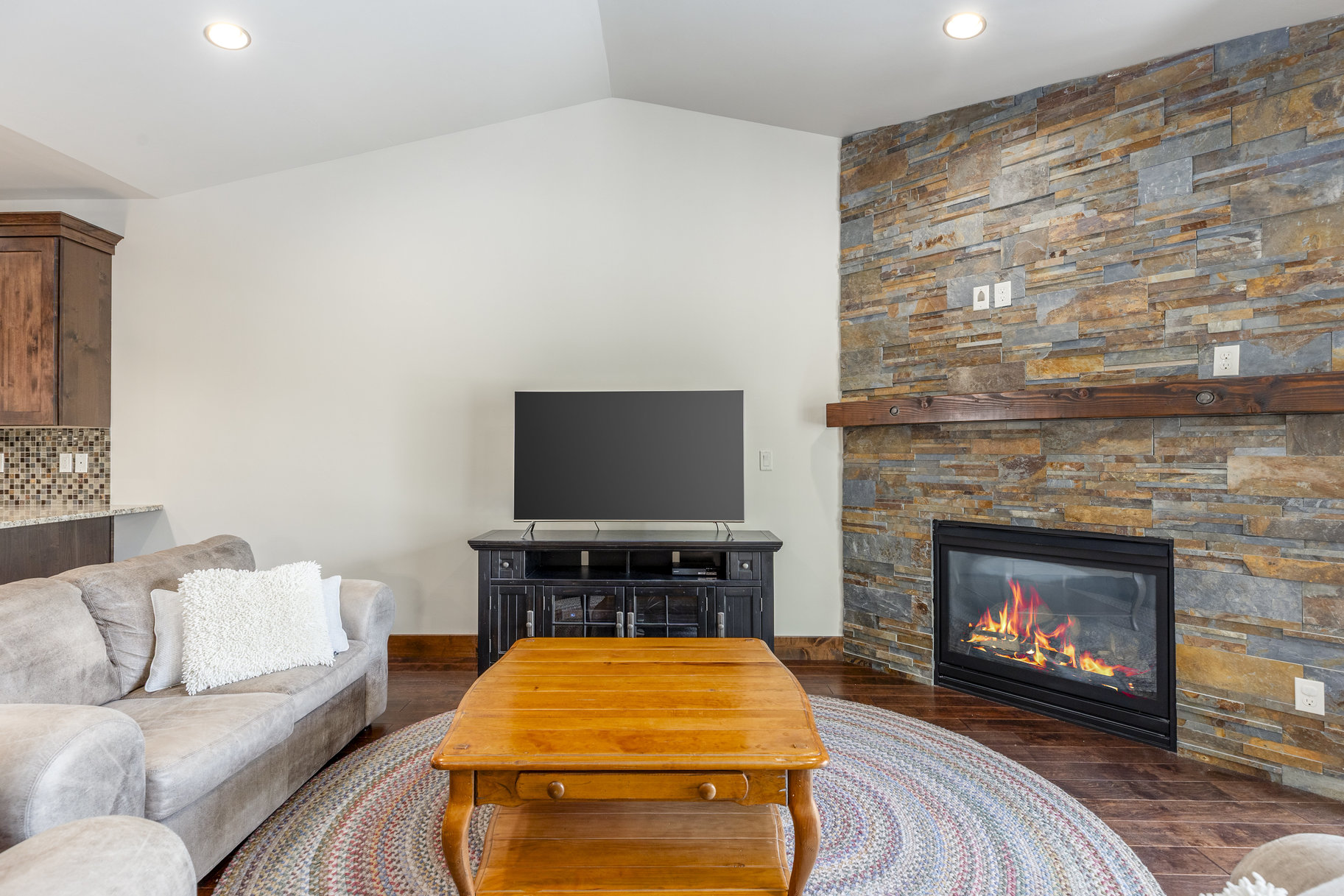  Easy Living within 15 Minutes from Slopes - 物件實景