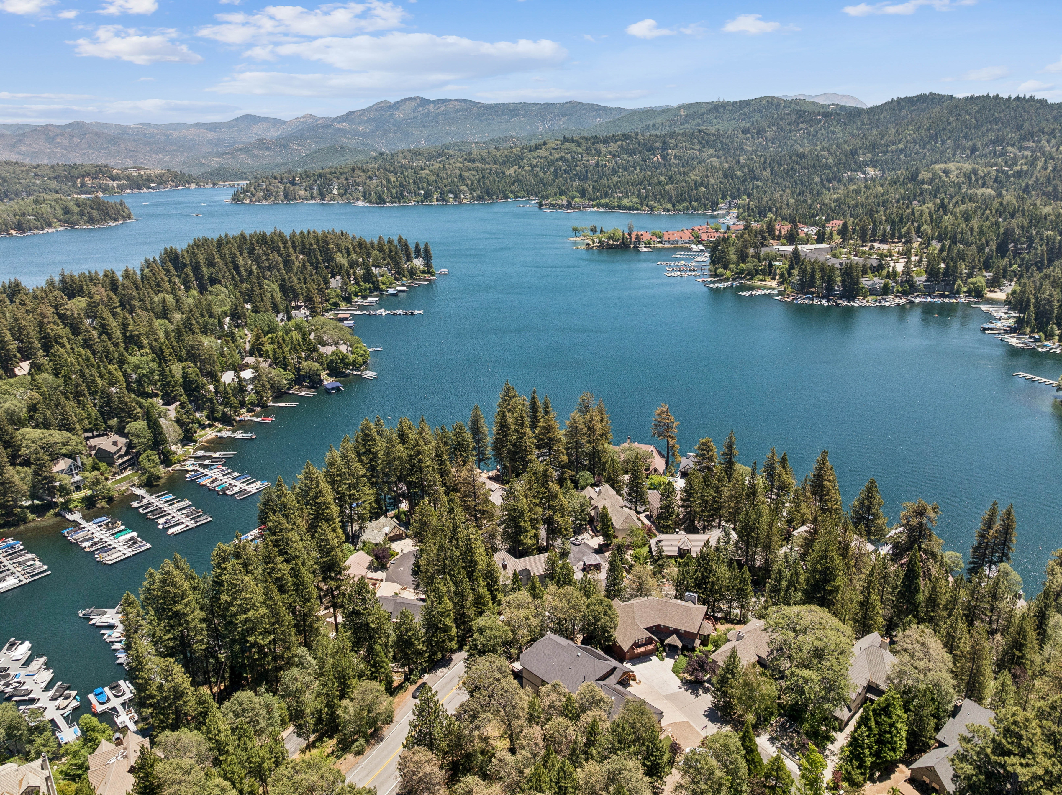  304 Lake Knoll Drive, Lake Arrowhead, CA 92352 - 物件實景