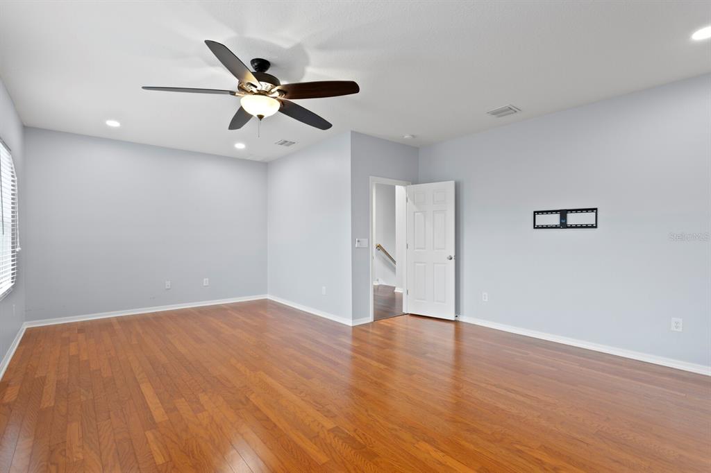 Lutz, Florida, 33558, United States, 4 Bedrooms Bedrooms, ,4 BathroomsBathrooms,Residential,For Sale,1817668