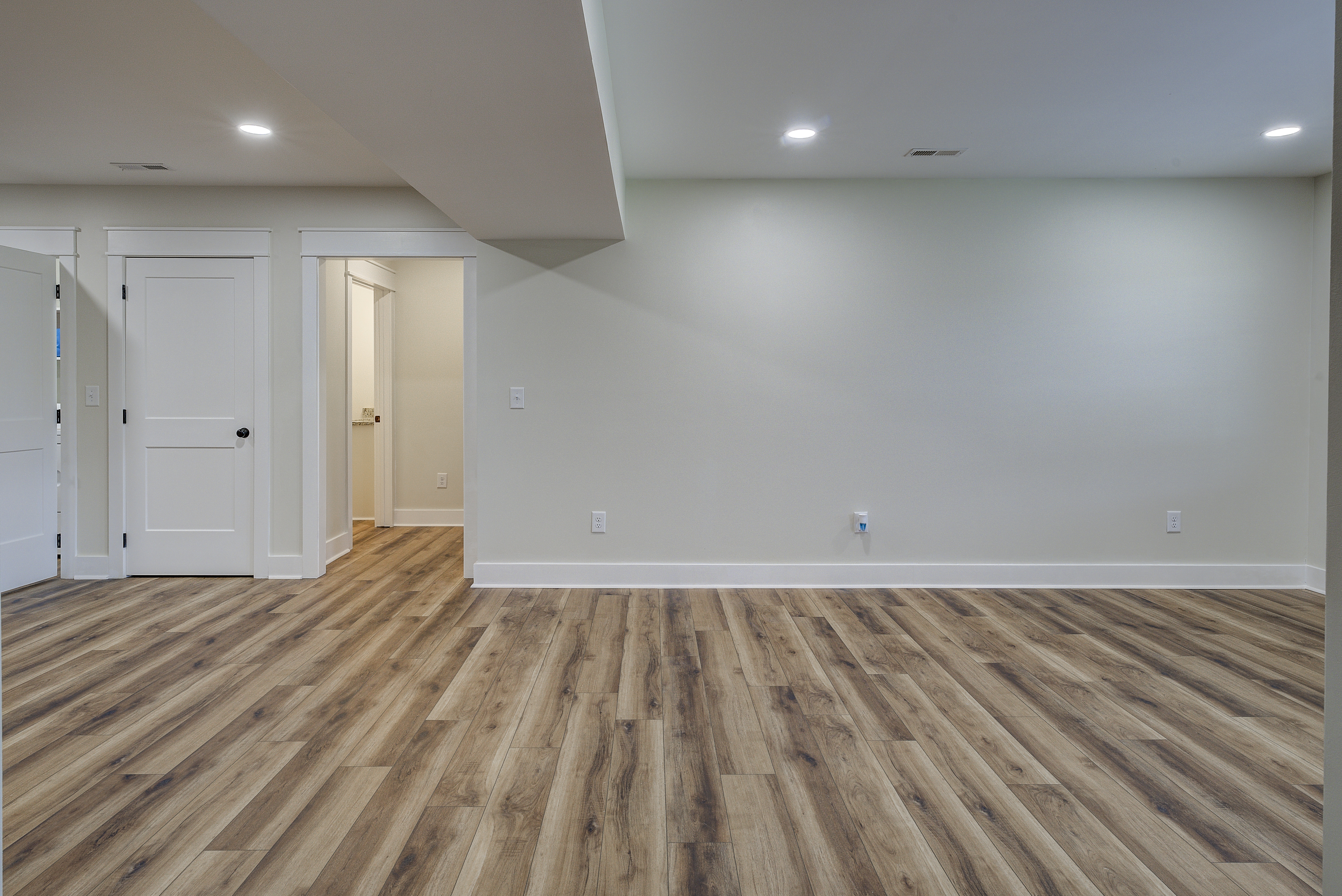 Jonesborough, Tennessee, 37659, United States, 3 Bedrooms Bedrooms, ,3 BathroomsBathrooms,Residential,For Sale,2000637