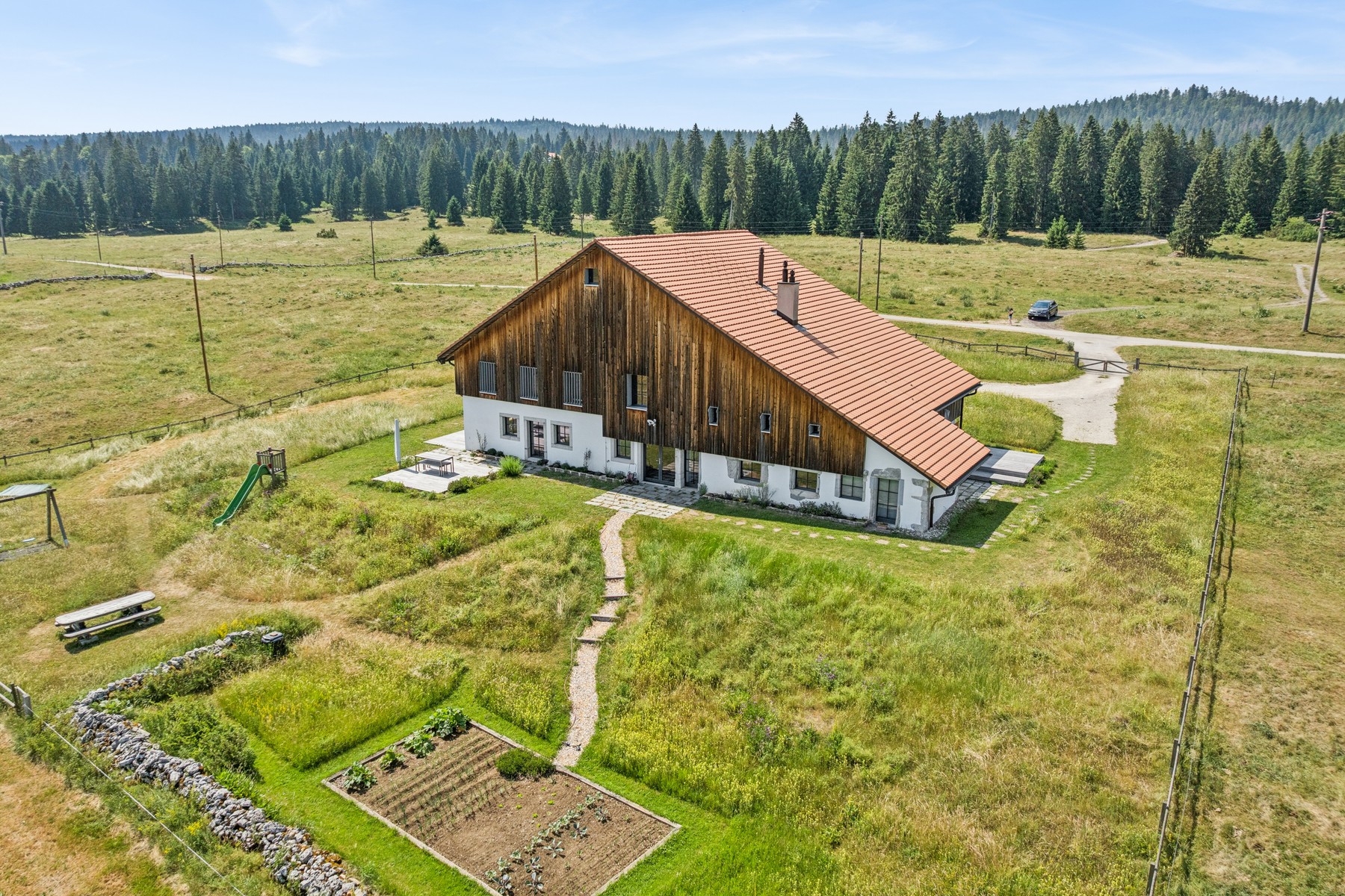  A stunning, fully renovated farmhouse consisting of 2 apartments - 物件實景