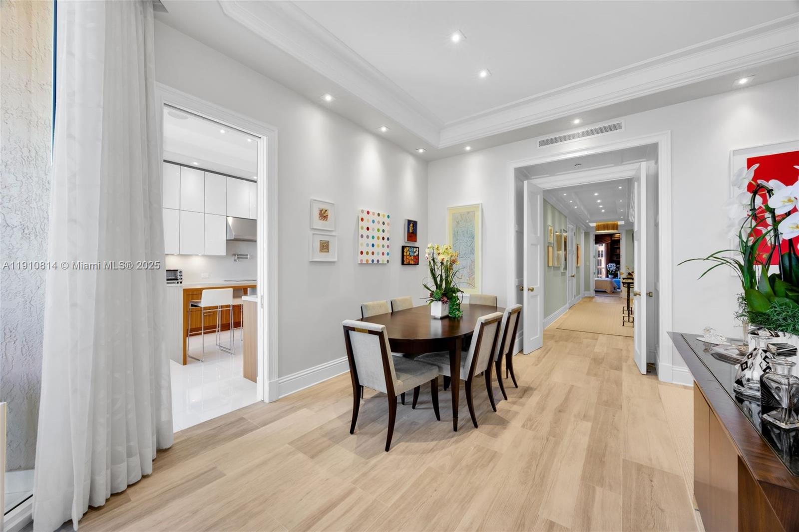 Coral Gables, Florida, 33133, United States, 3 Bedrooms Bedrooms, ,4 BathroomsBathrooms,Residential,For Sale,1989420