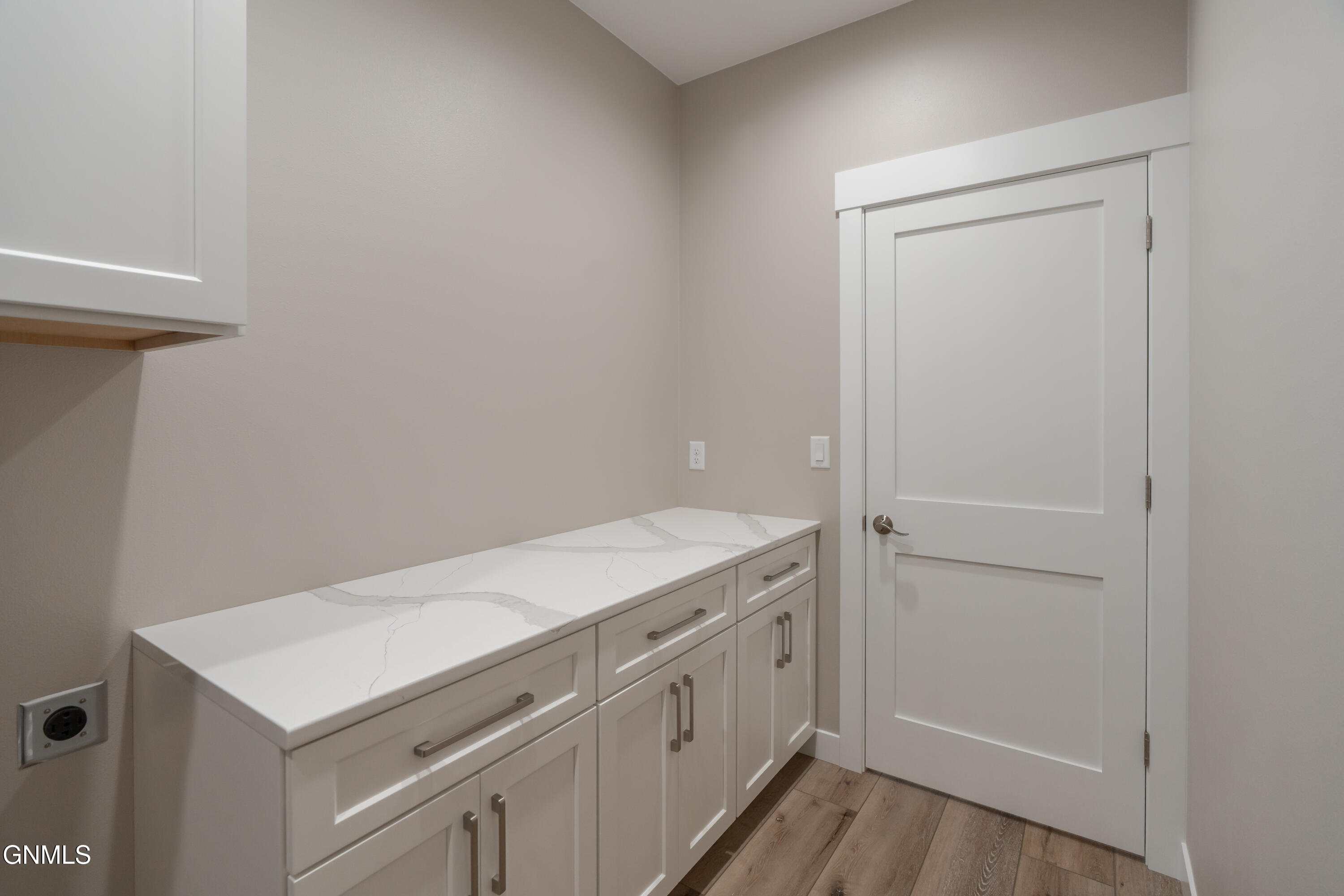 Bismarck, North Dakota, 58504, United States, 3 Bedrooms Bedrooms, ,3 BathroomsBathrooms,Residential,For Sale,2032650
