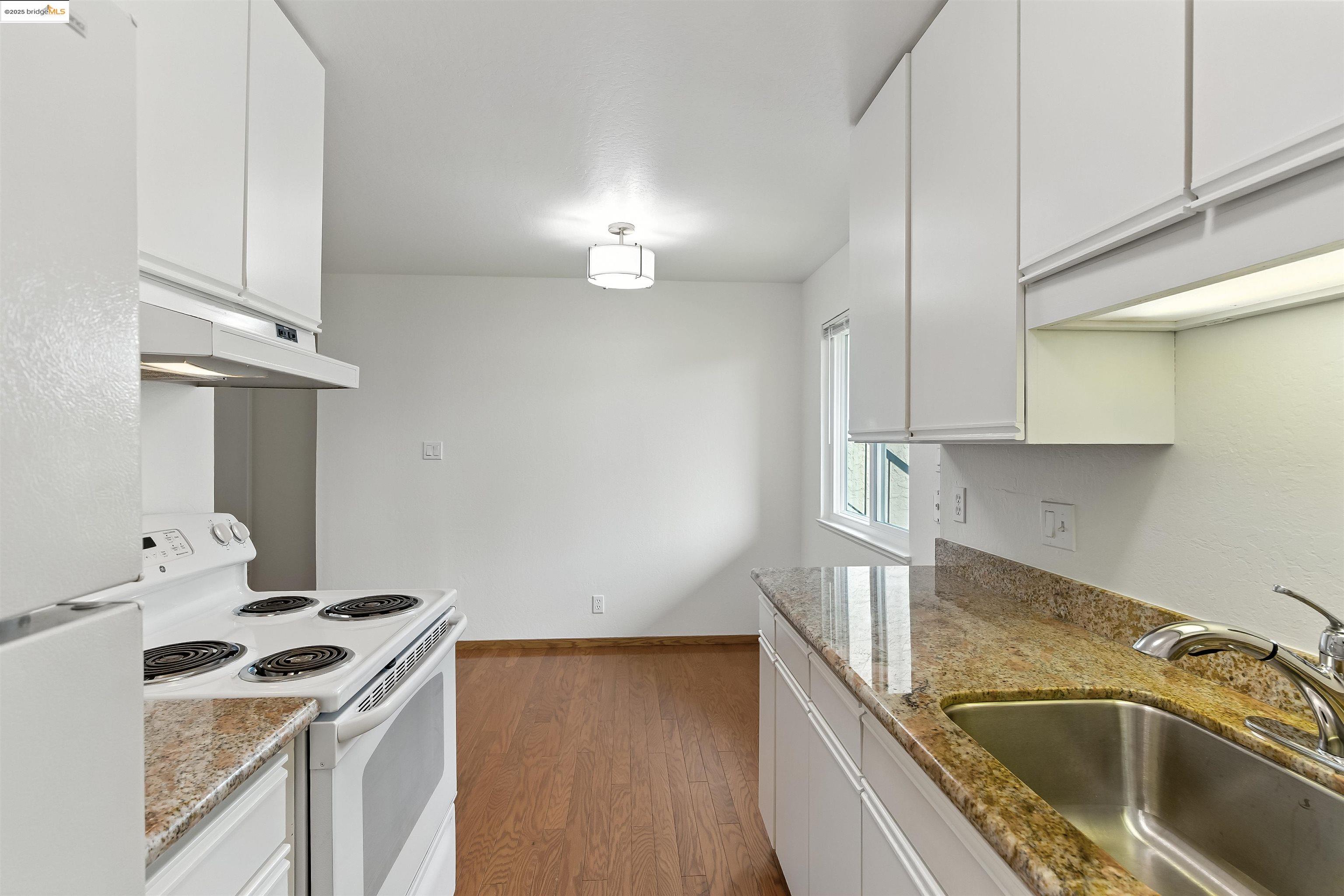 San Leandro, California, 94577, United States, 2 Bedrooms Bedrooms, ,2 BathroomsBathrooms,Residential,For Sale,1900911